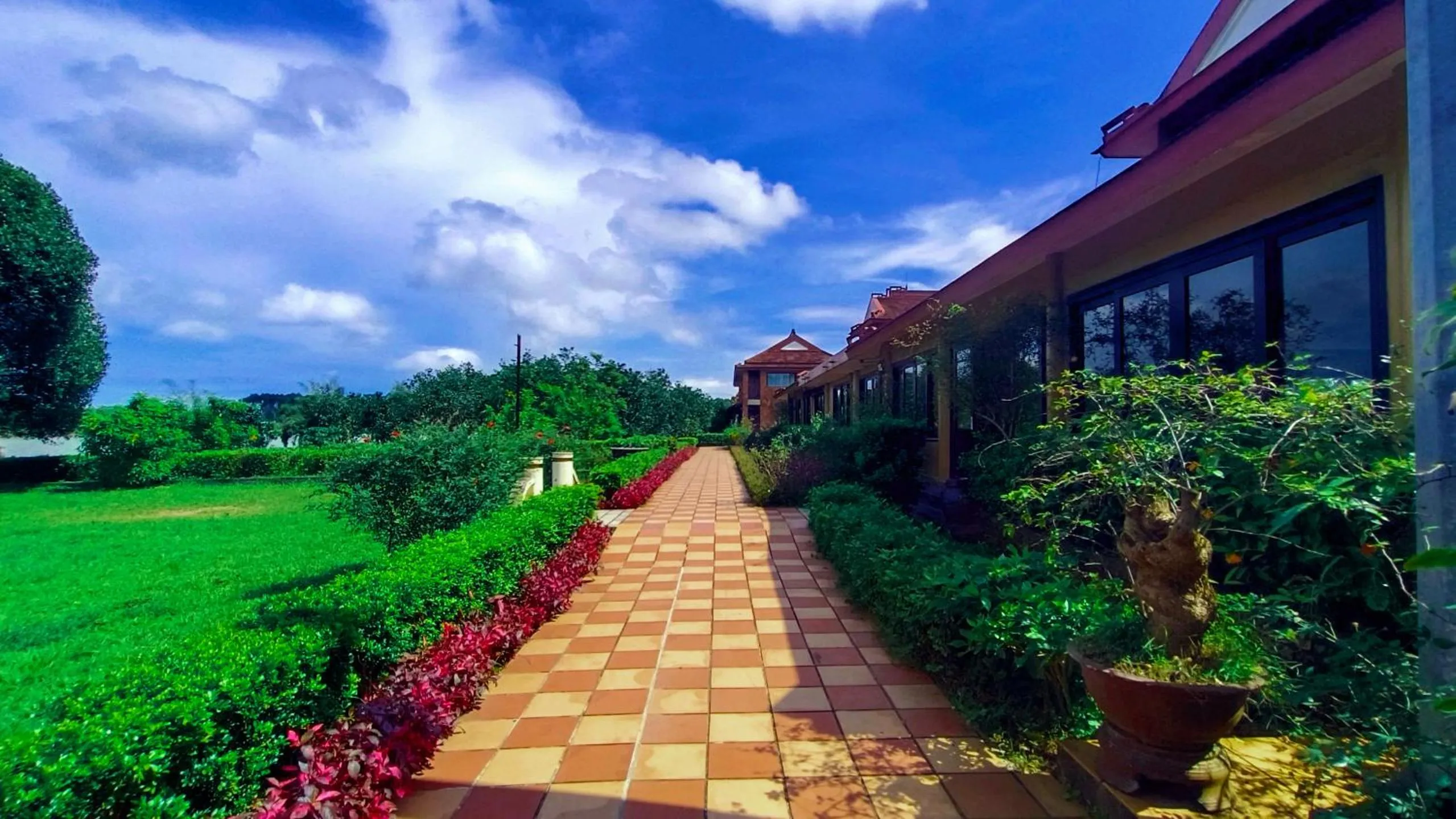 Restaurant/places to eat in Hue Riverside Boutique Resort & Spa