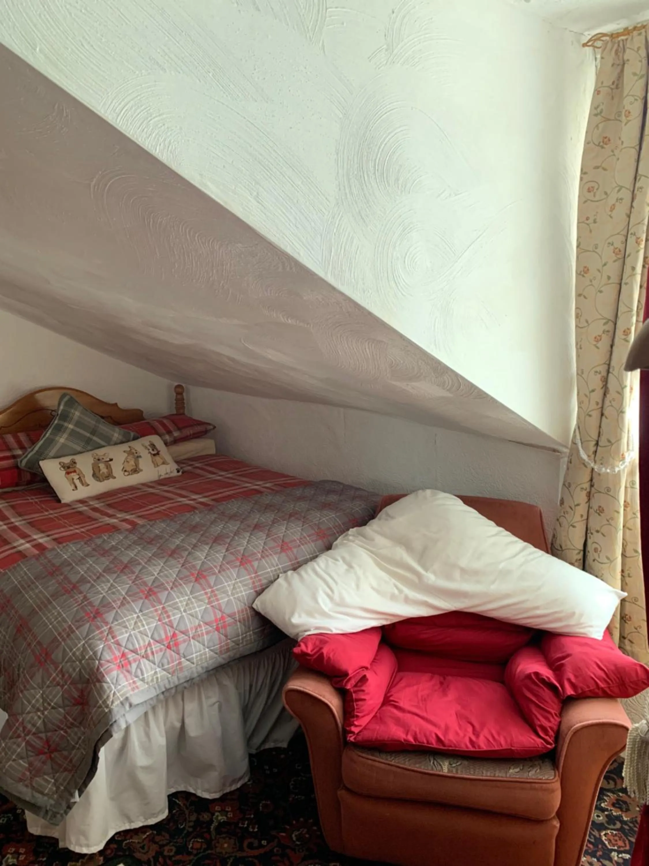 Bed in Sarnia holiday flats