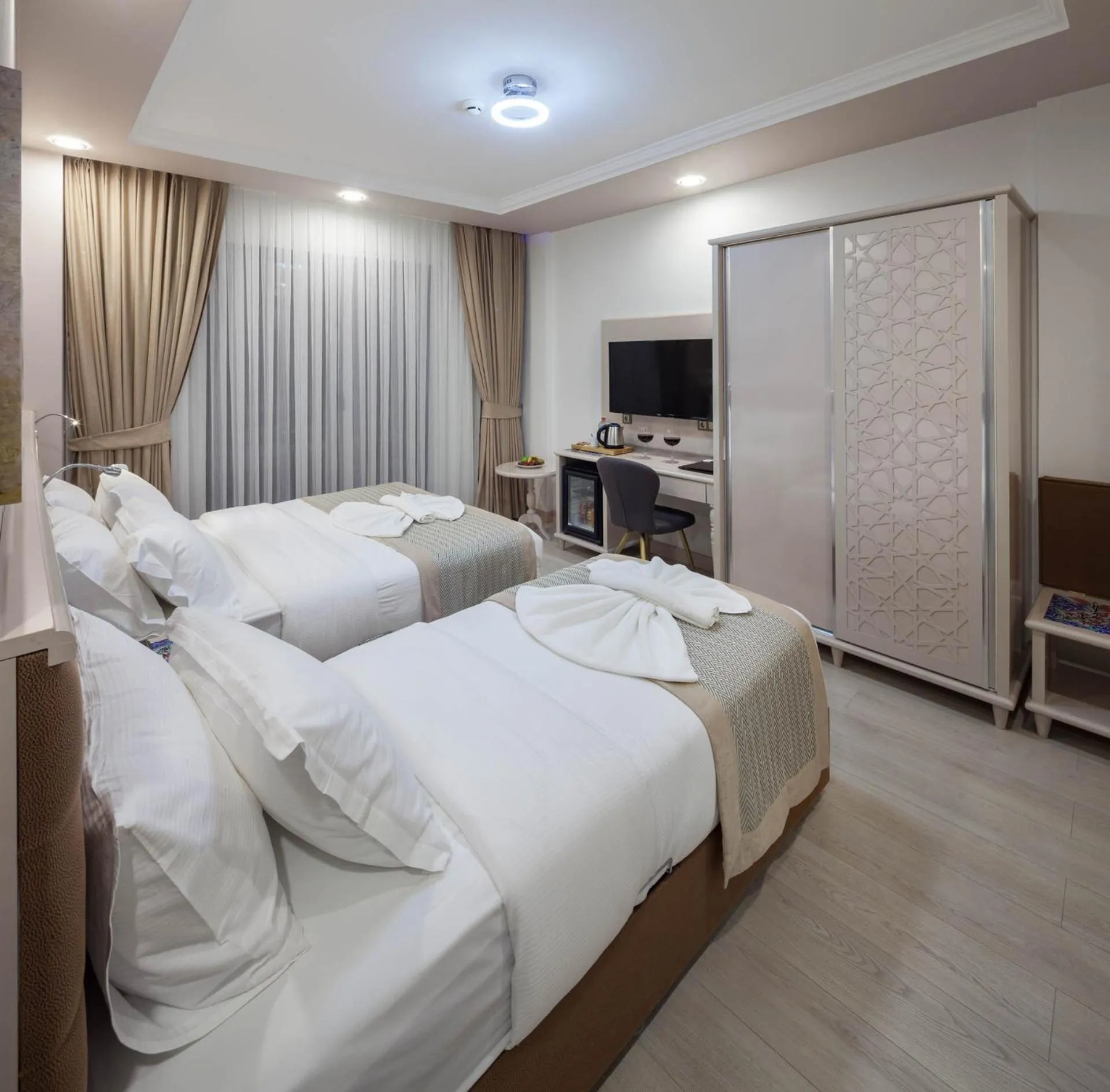 Bed in OBAHAN HOTEL-Special Class