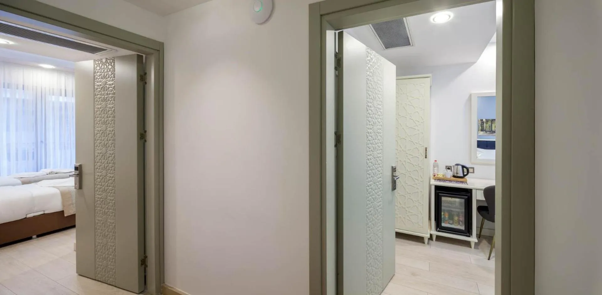 Photo of the whole room, Bed in OBAHAN HOTEL-Special Class