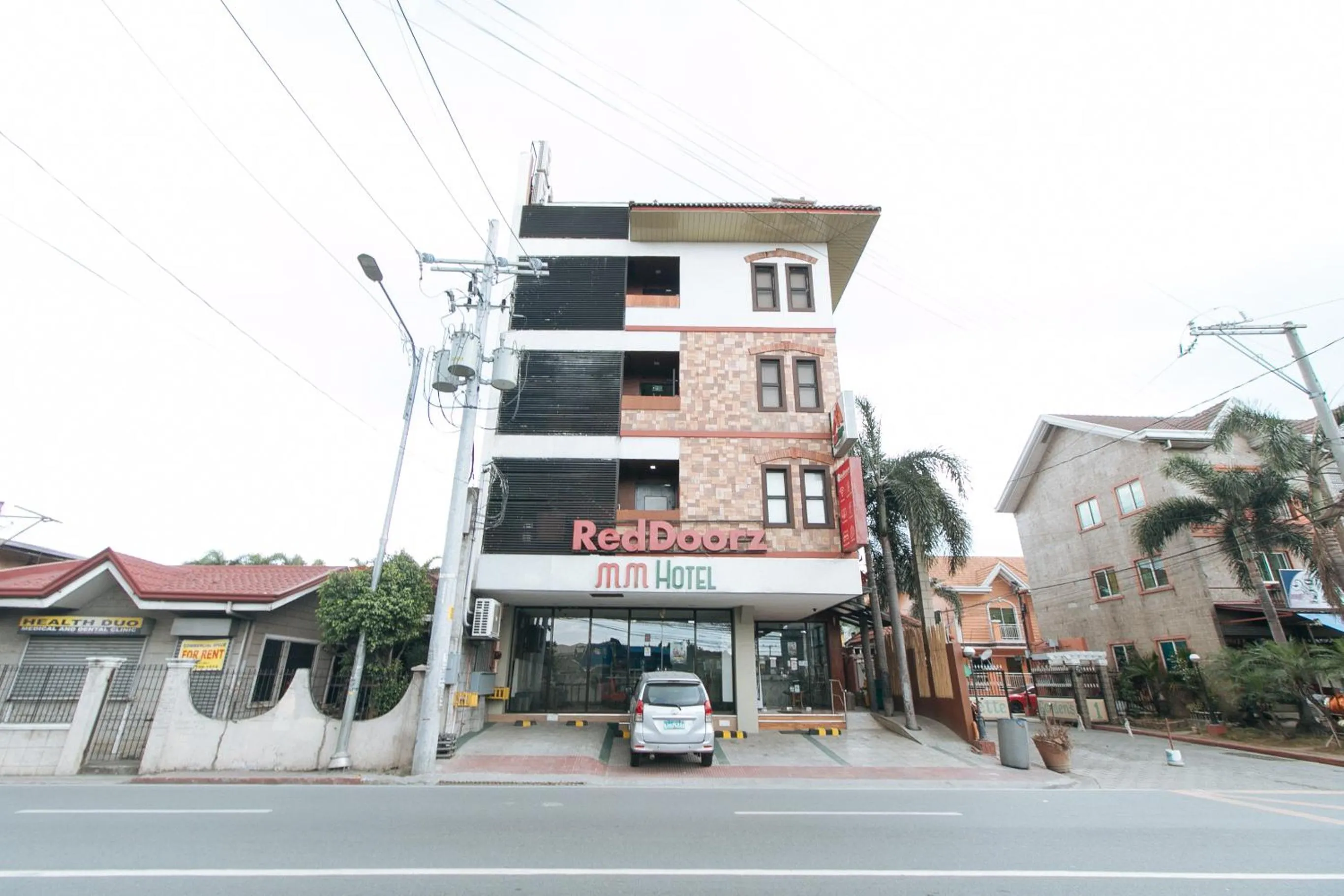 Property building in RedDoorz Plus at MM Hotel Las Pinas former RedDoorz Plus Near Bamboo Organ