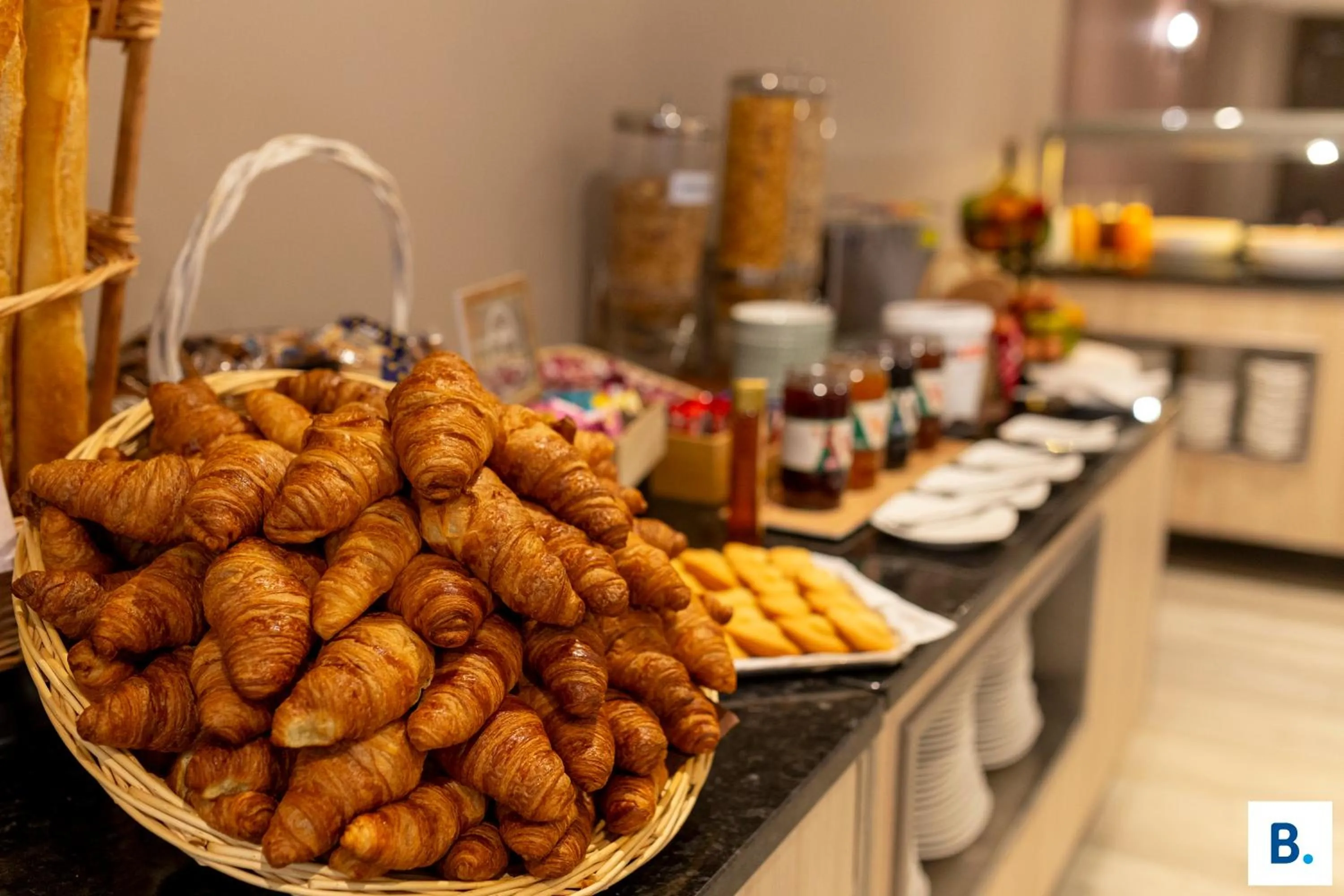 Food and drinks in Hôtel Croix des Bretons - Lourdes Pyrénées