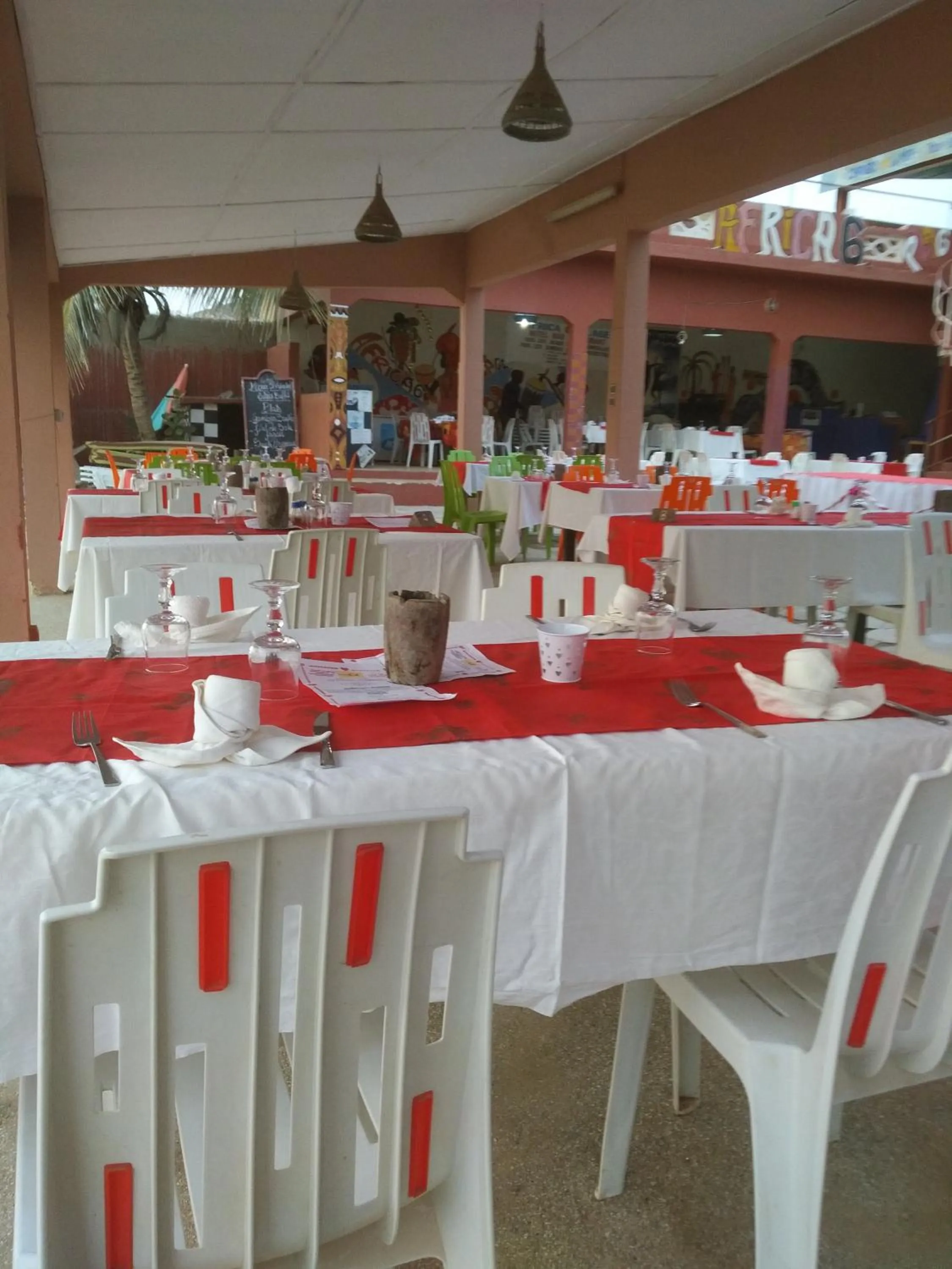 Restaurant/places to eat in Africa 6 Plage