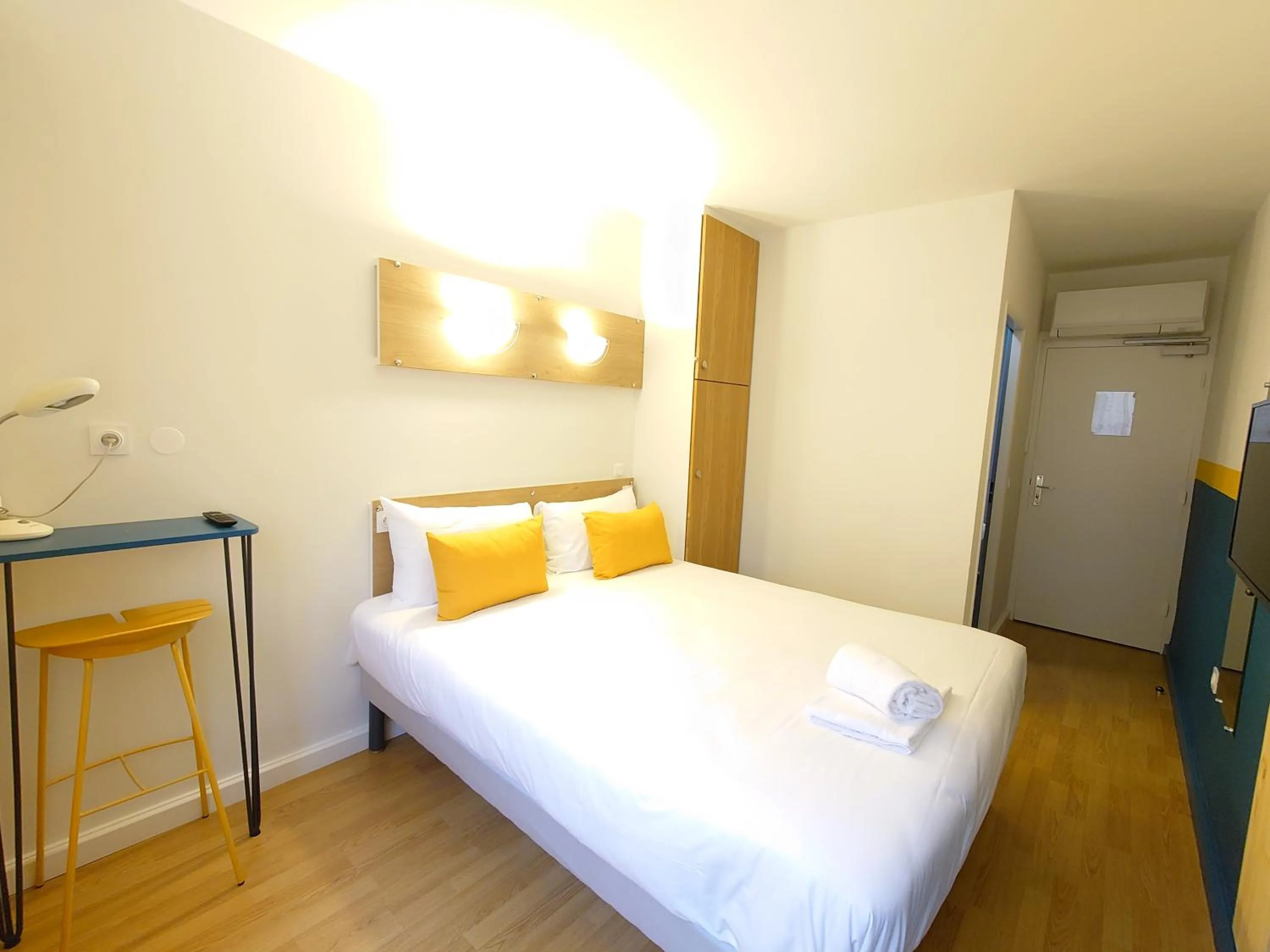 Bed in greet hotel Grenoble Centre Gare