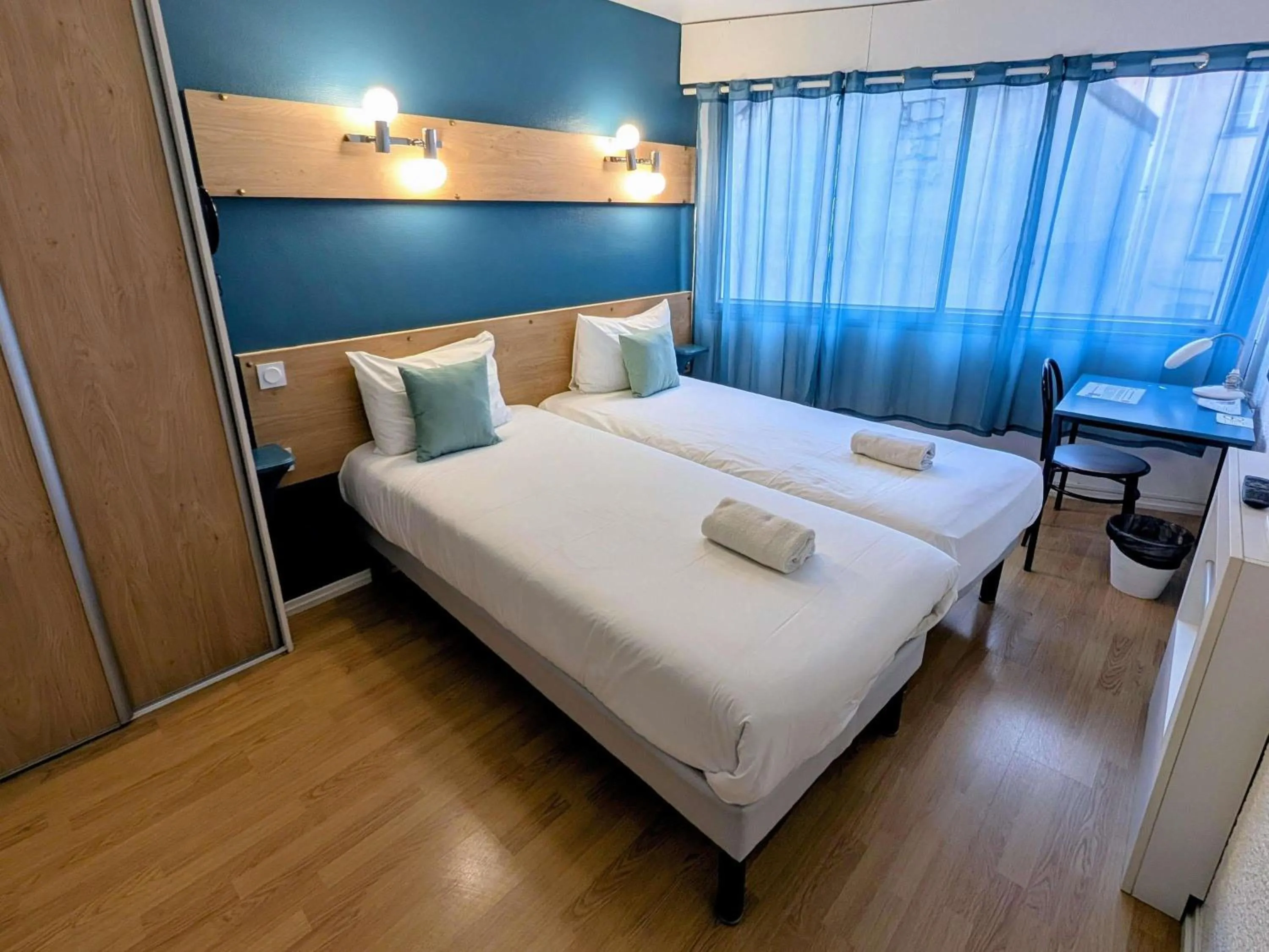 Property building, Bed in greet hotel Grenoble Centre Gare