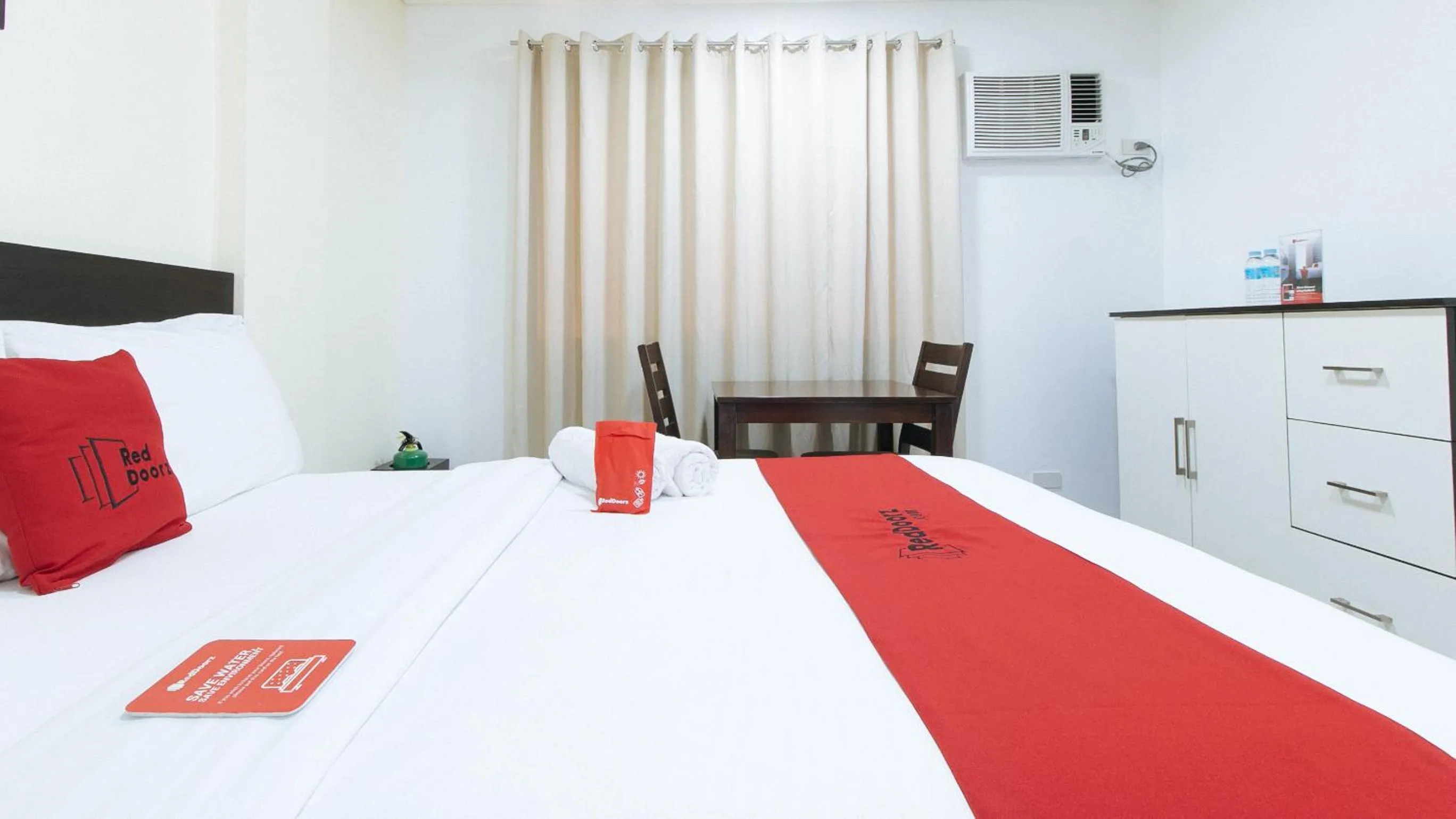 Bedroom, Bed in RedDoorz Plus at Evangelista Street Makati