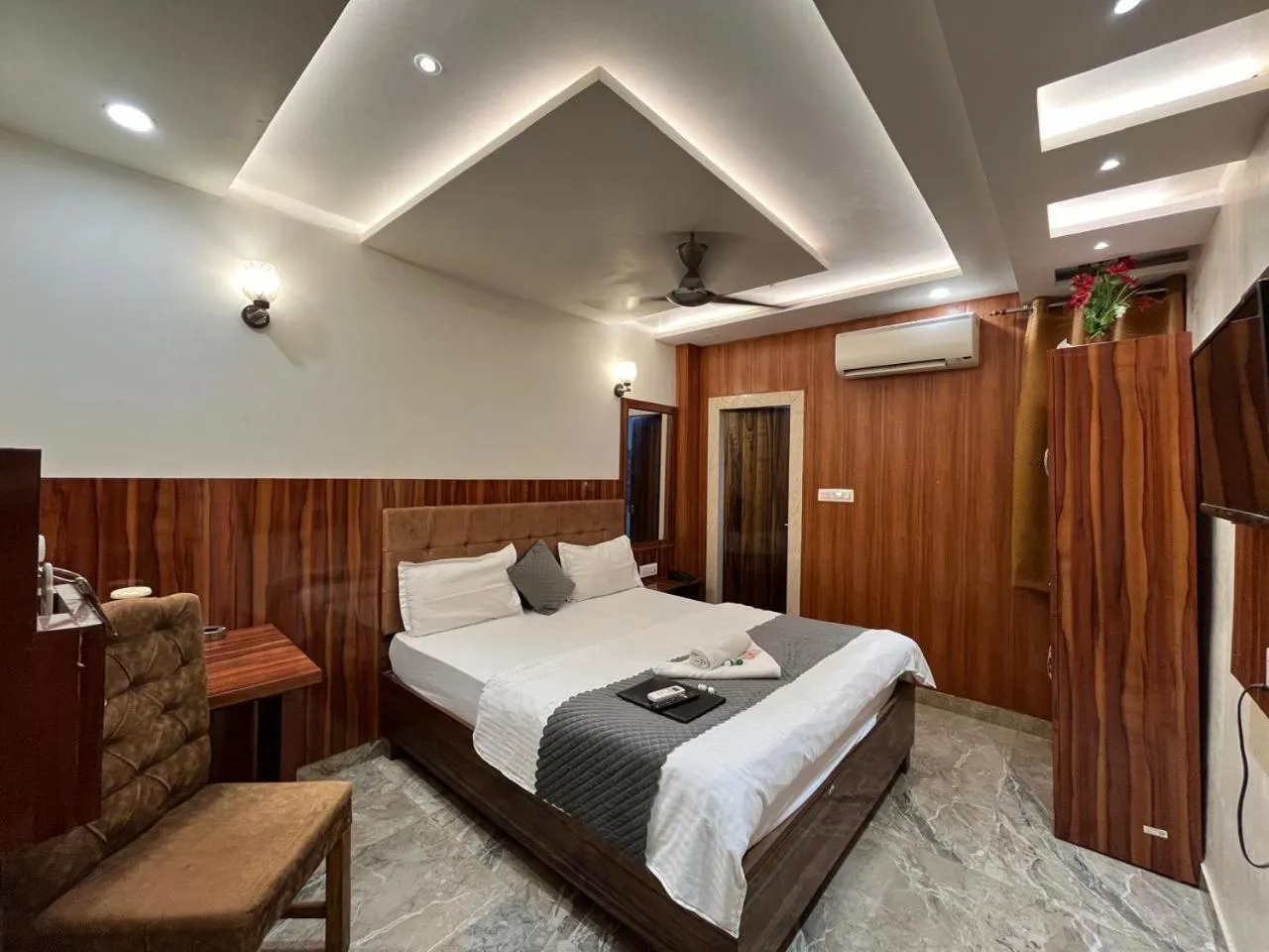 Bed in Hotel Ashoka Ganages