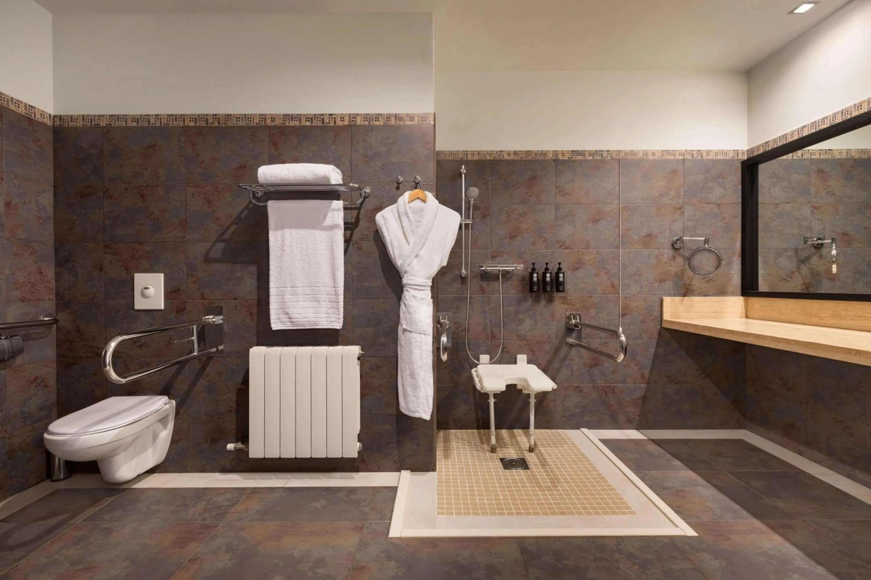 Shower in Dolce by Wyndham Barcelona Resort