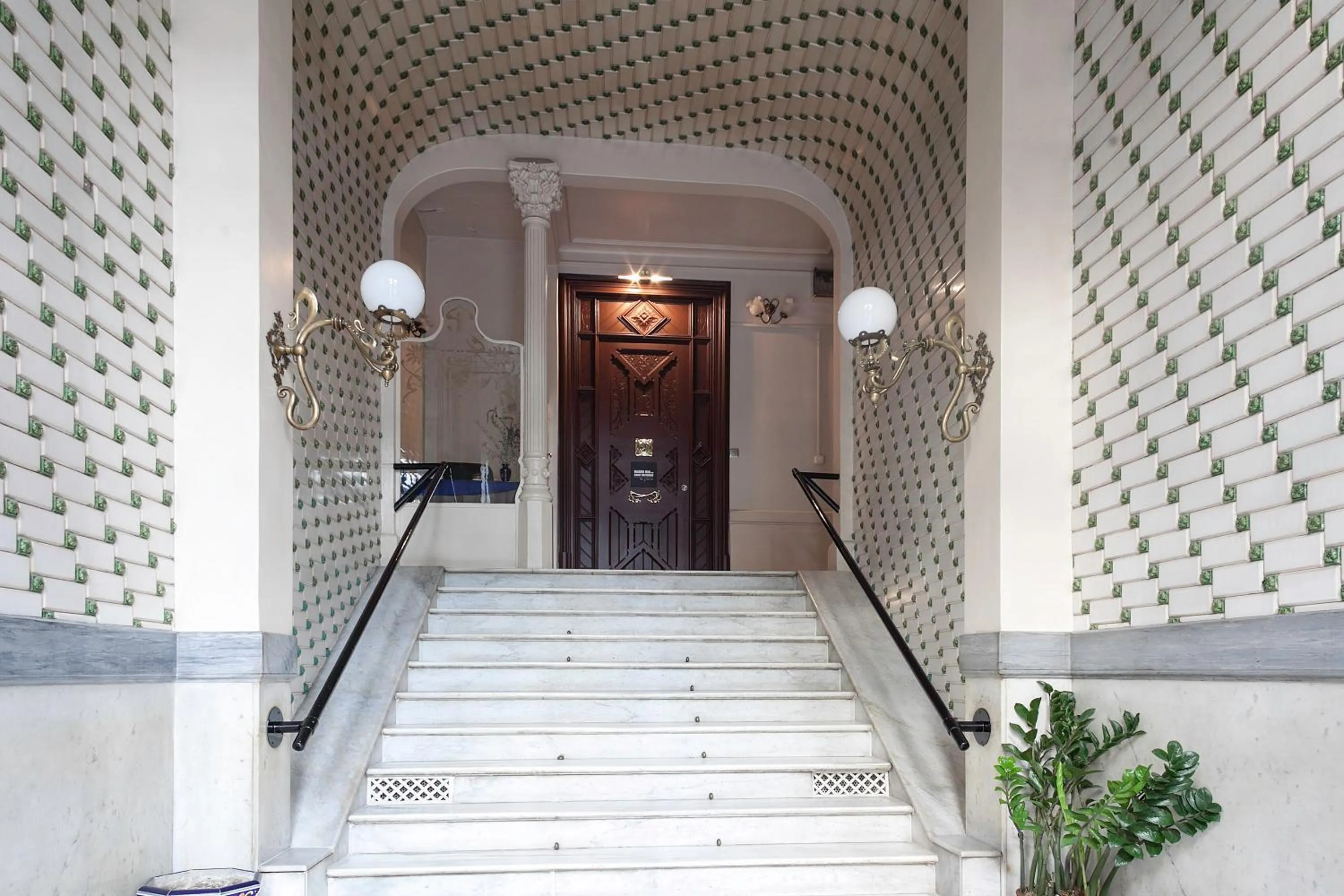 Facade/entrance in Apartments Barcelona & Home Deco Eixample