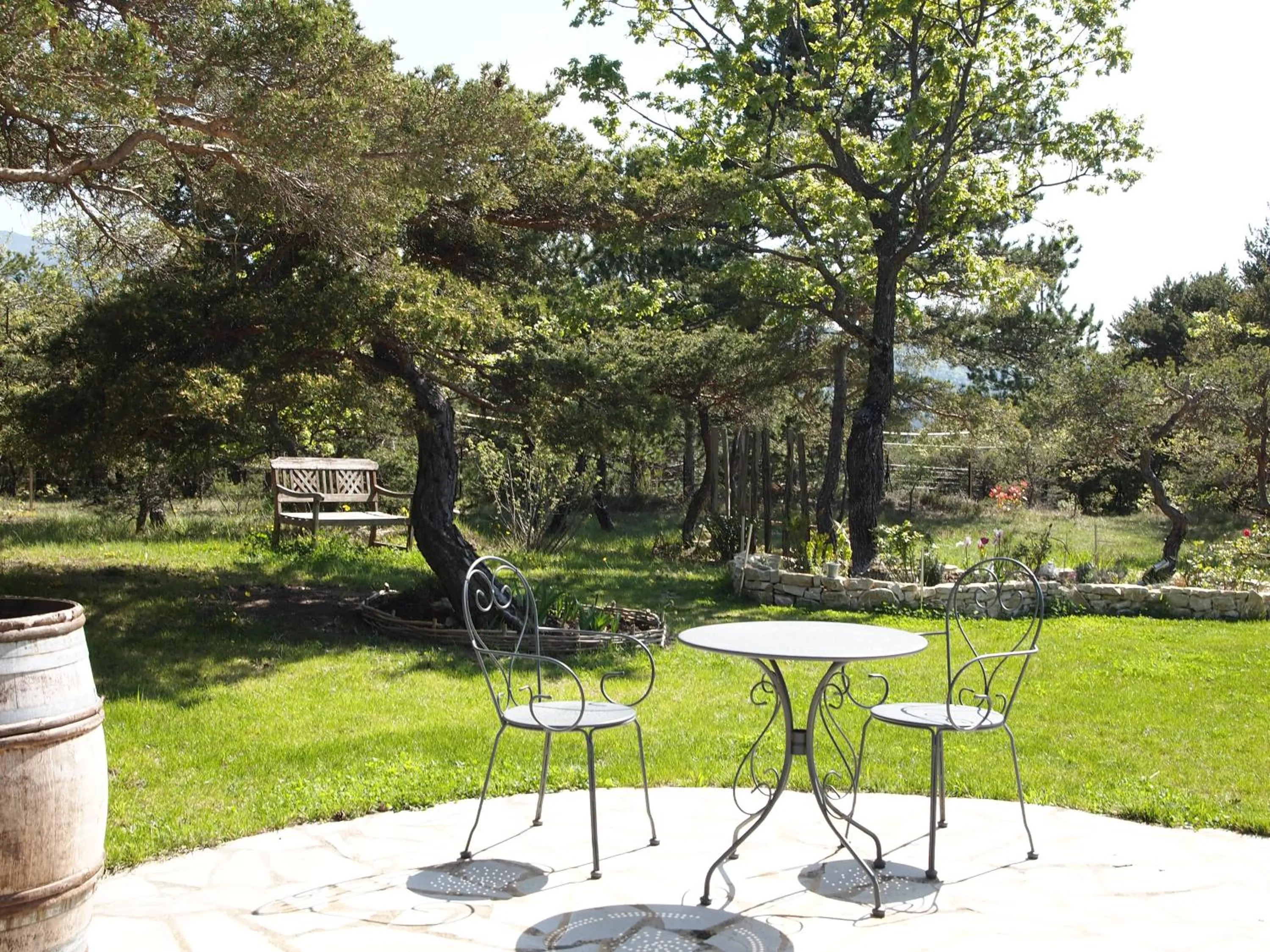 Patio in Le Mapillon