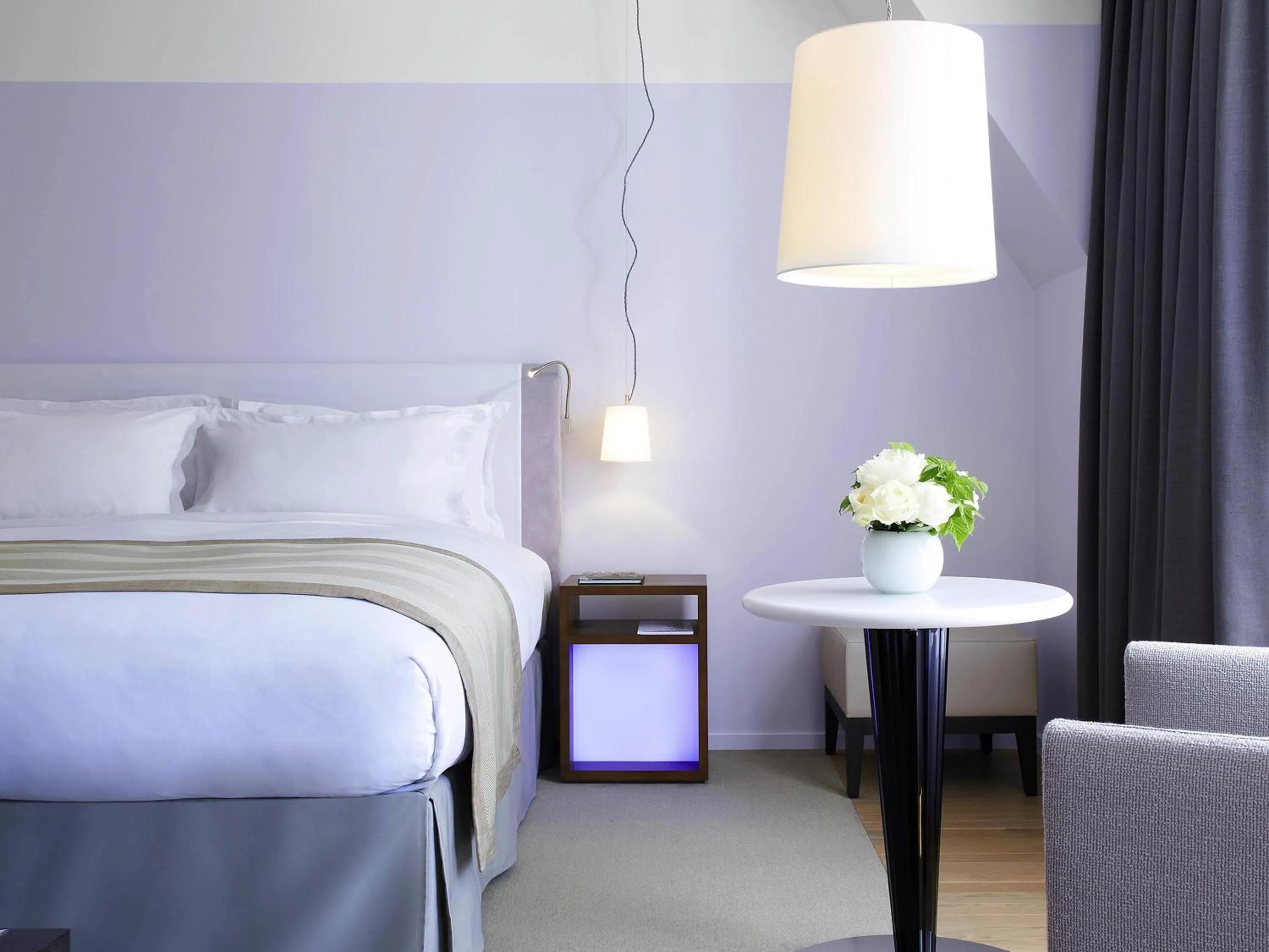 Bedroom, Bed in Sofitel Paris Arc De Triomphe