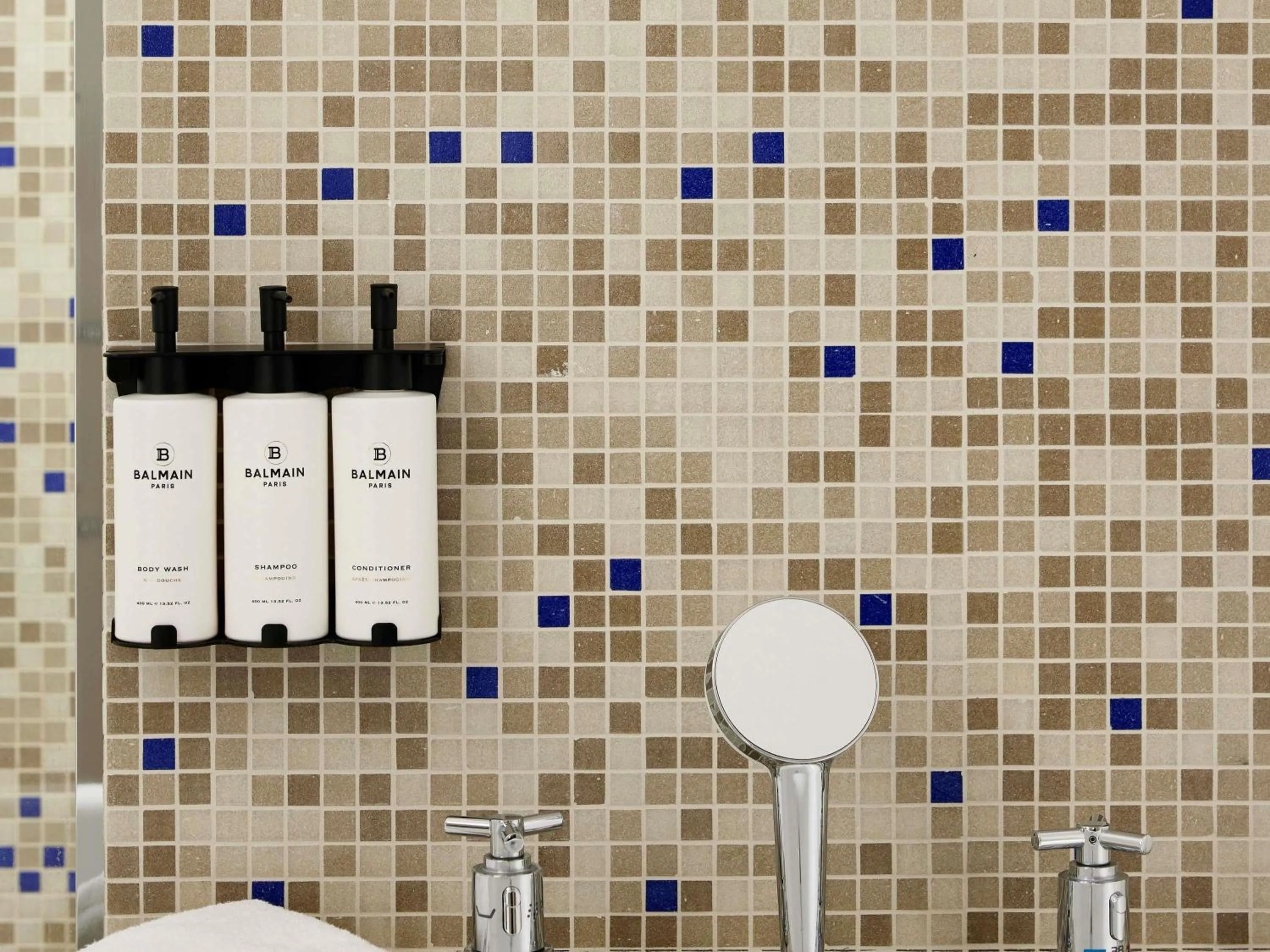 Bedroom in Sofitel Paris Arc De Triomphe