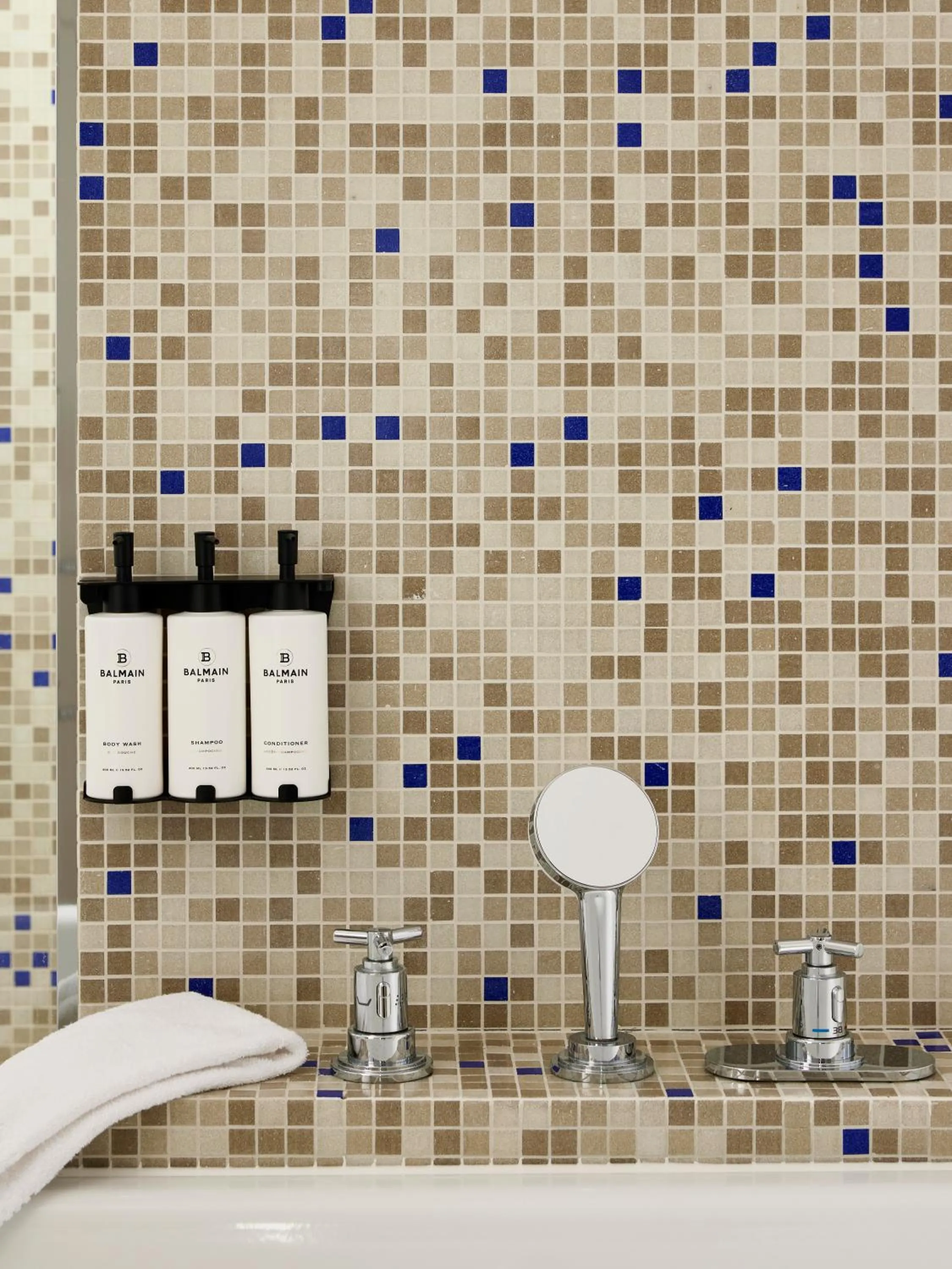 Bathroom in Sofitel Paris Arc De Triomphe