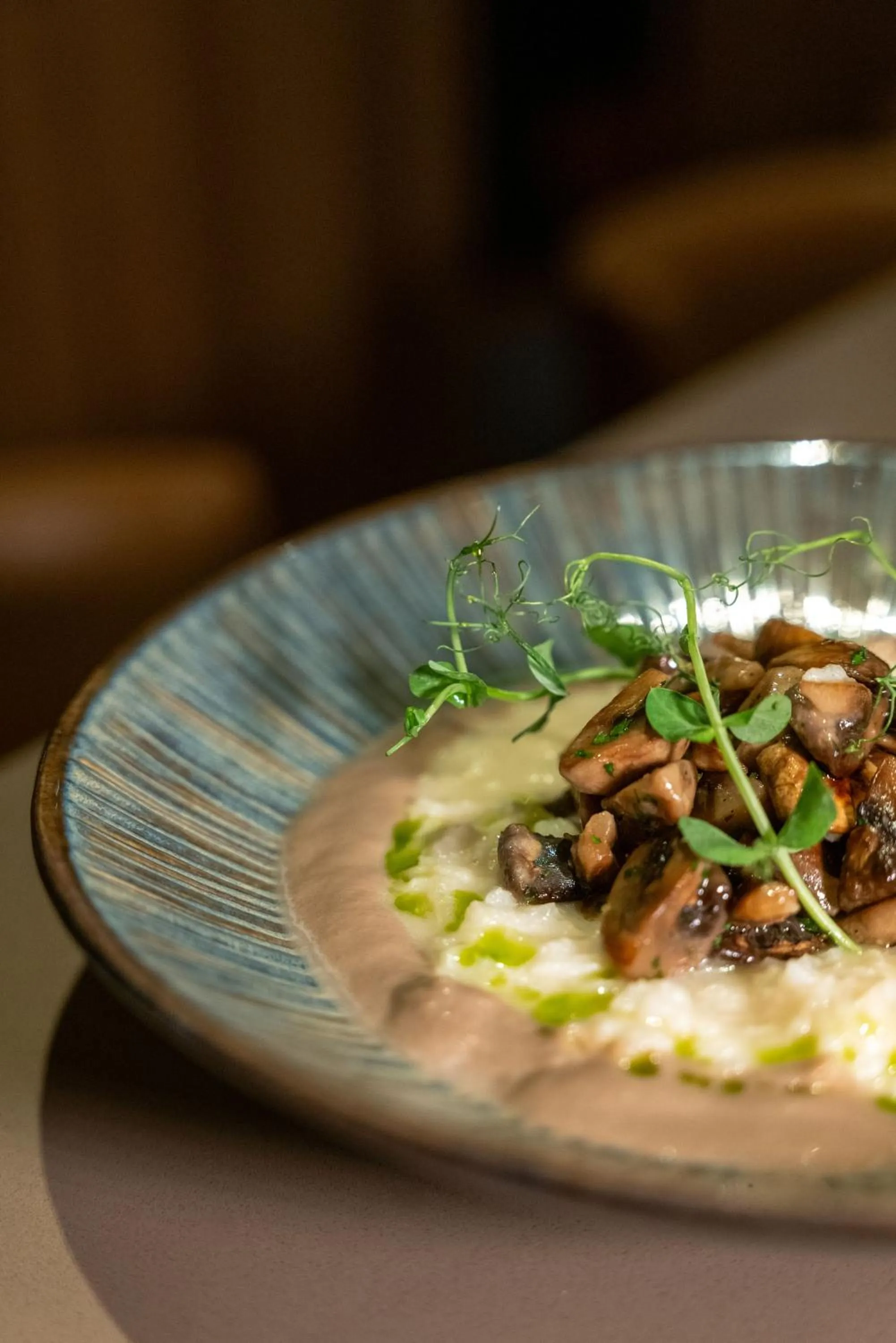 Restaurant/places to eat in Sofitel Paris Arc De Triomphe