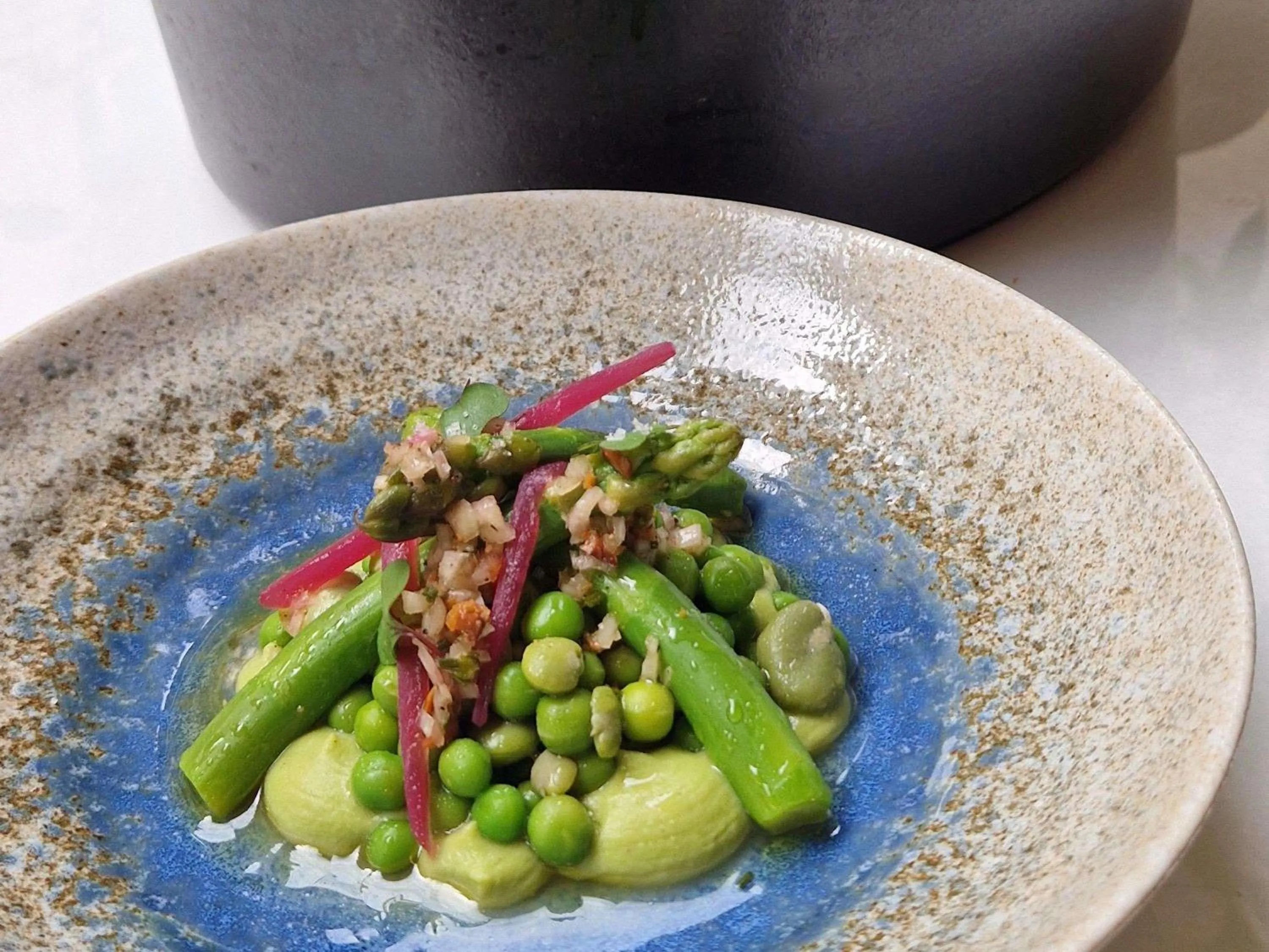 Restaurant/places to eat in Sofitel Paris Arc De Triomphe