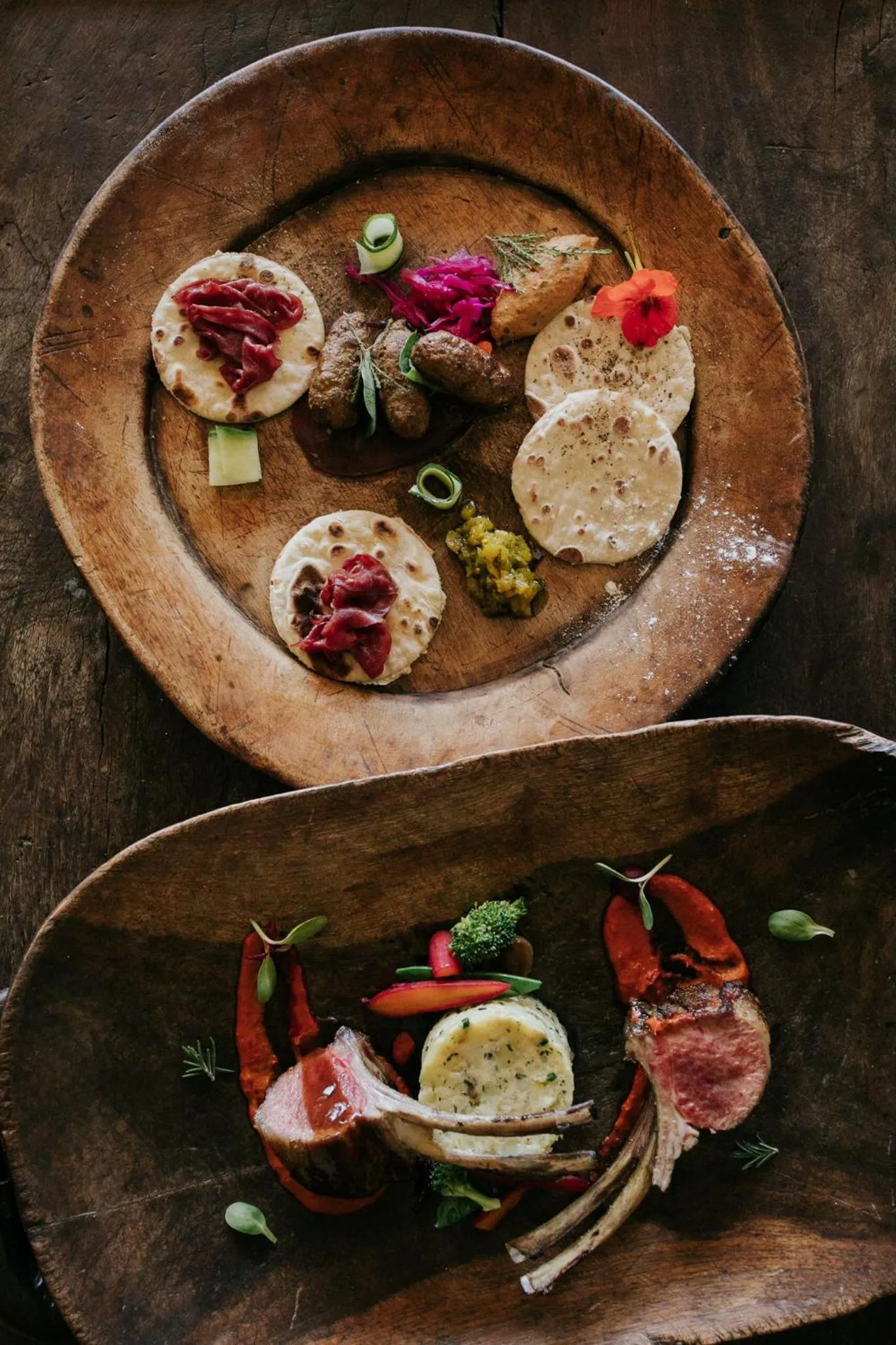 Food in Emily Moon River Lodge