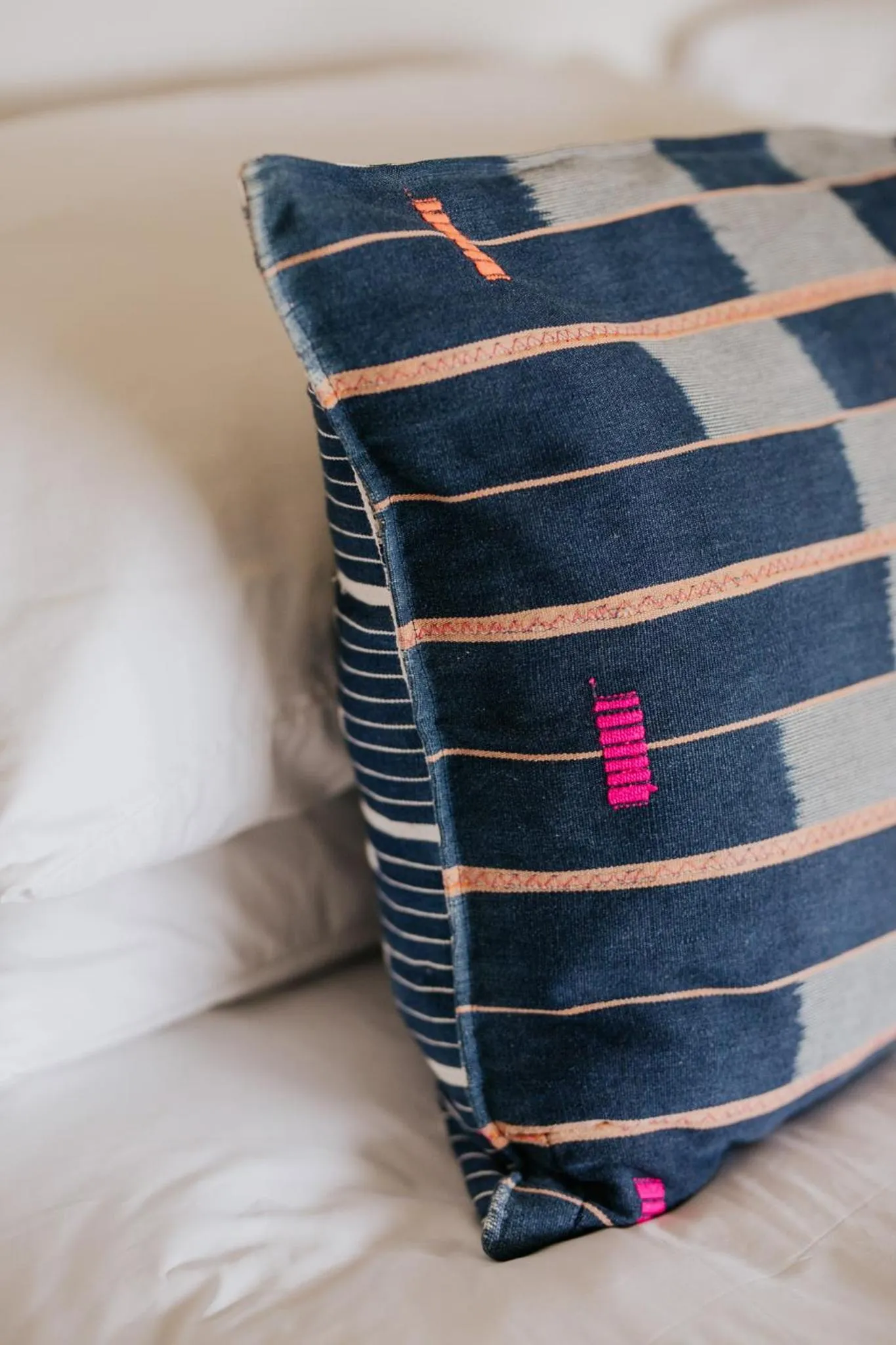 Bed in Emily Moon River Lodge