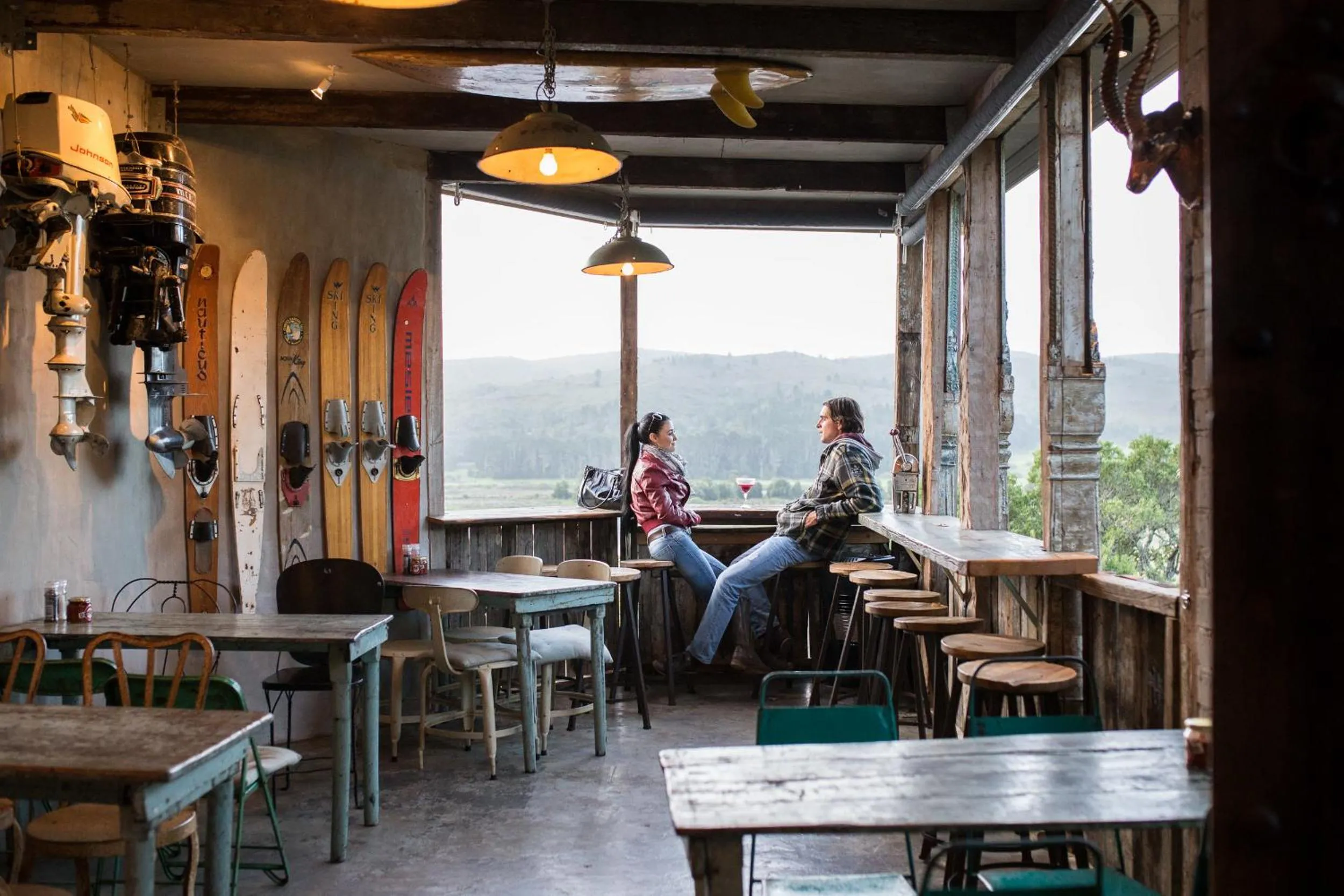 Restaurant/places to eat in Emily Moon River Lodge