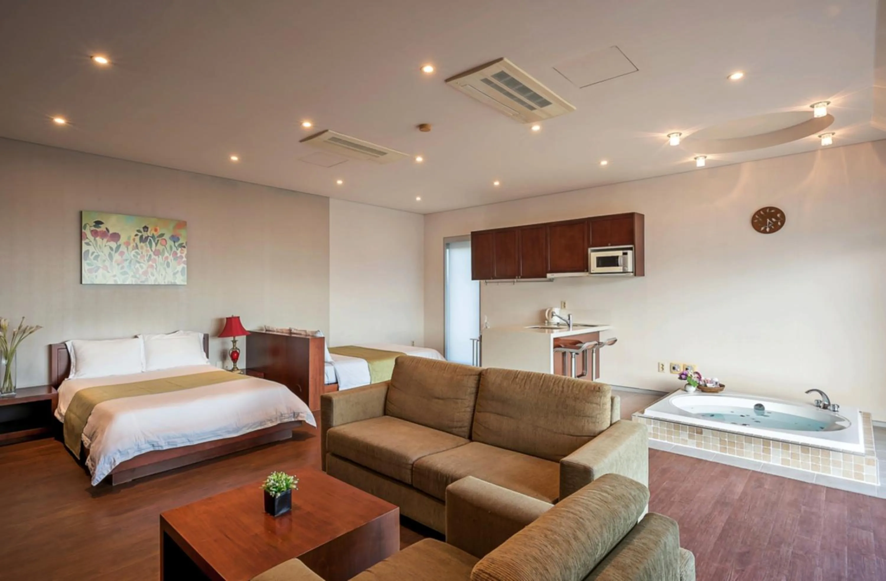 Photo of the whole room, Bed in Tropical Dream Spa Resort