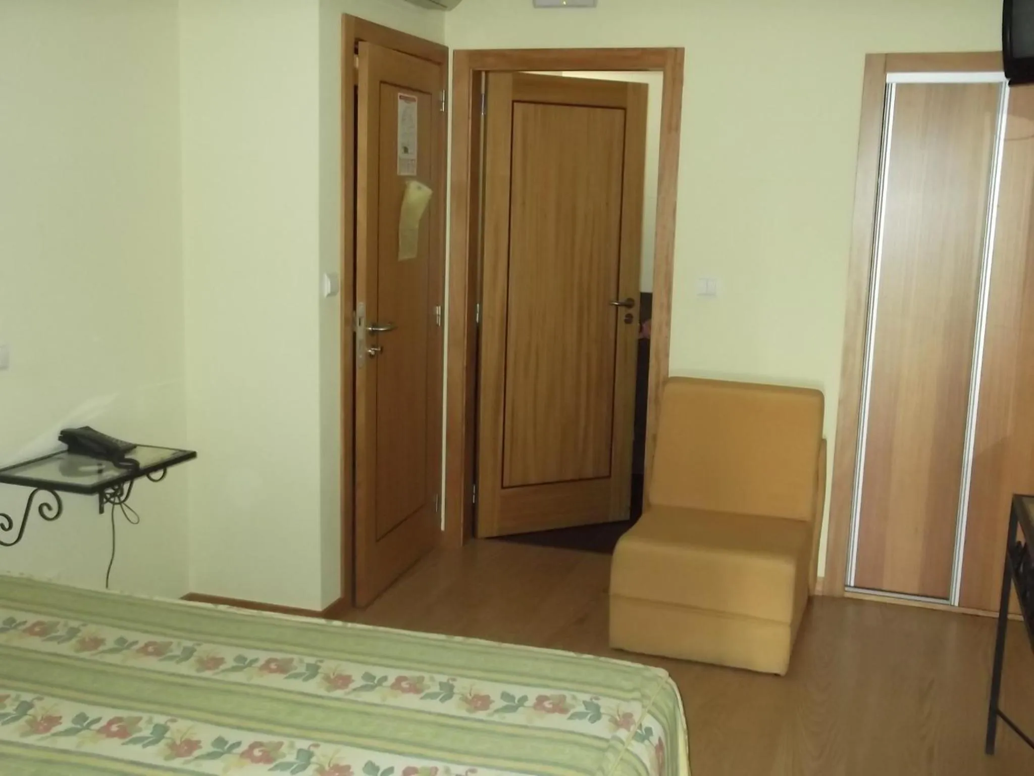 Bedroom, Bed in Hotel Minho Belo