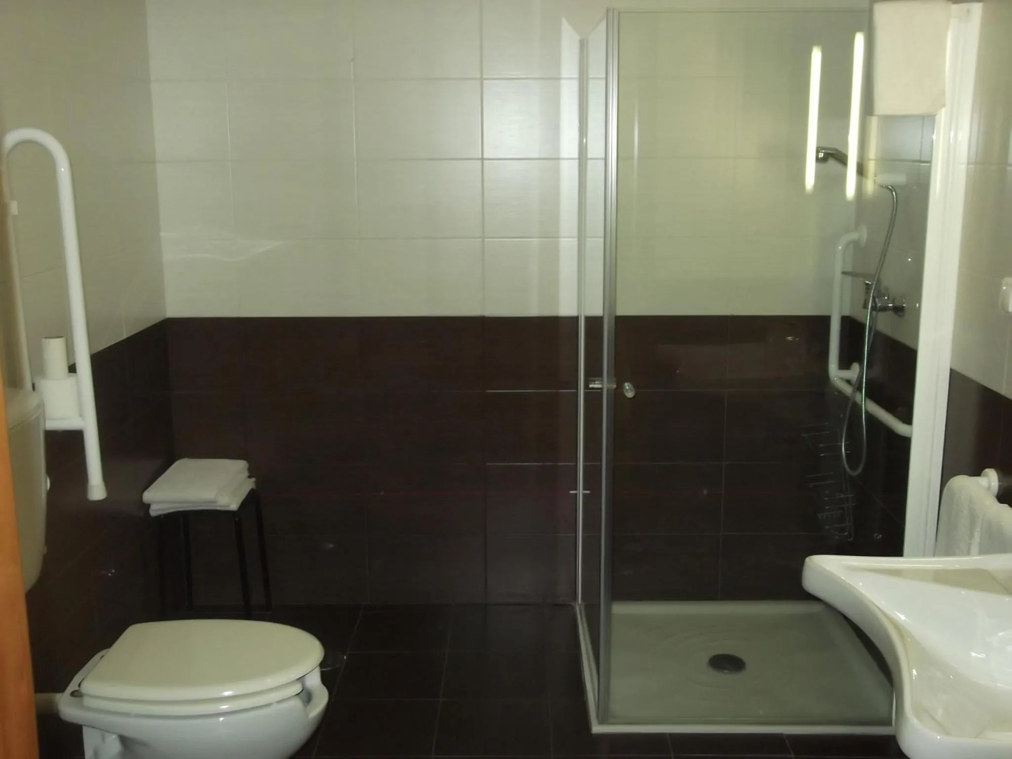 Toilet in Hotel Minho Belo