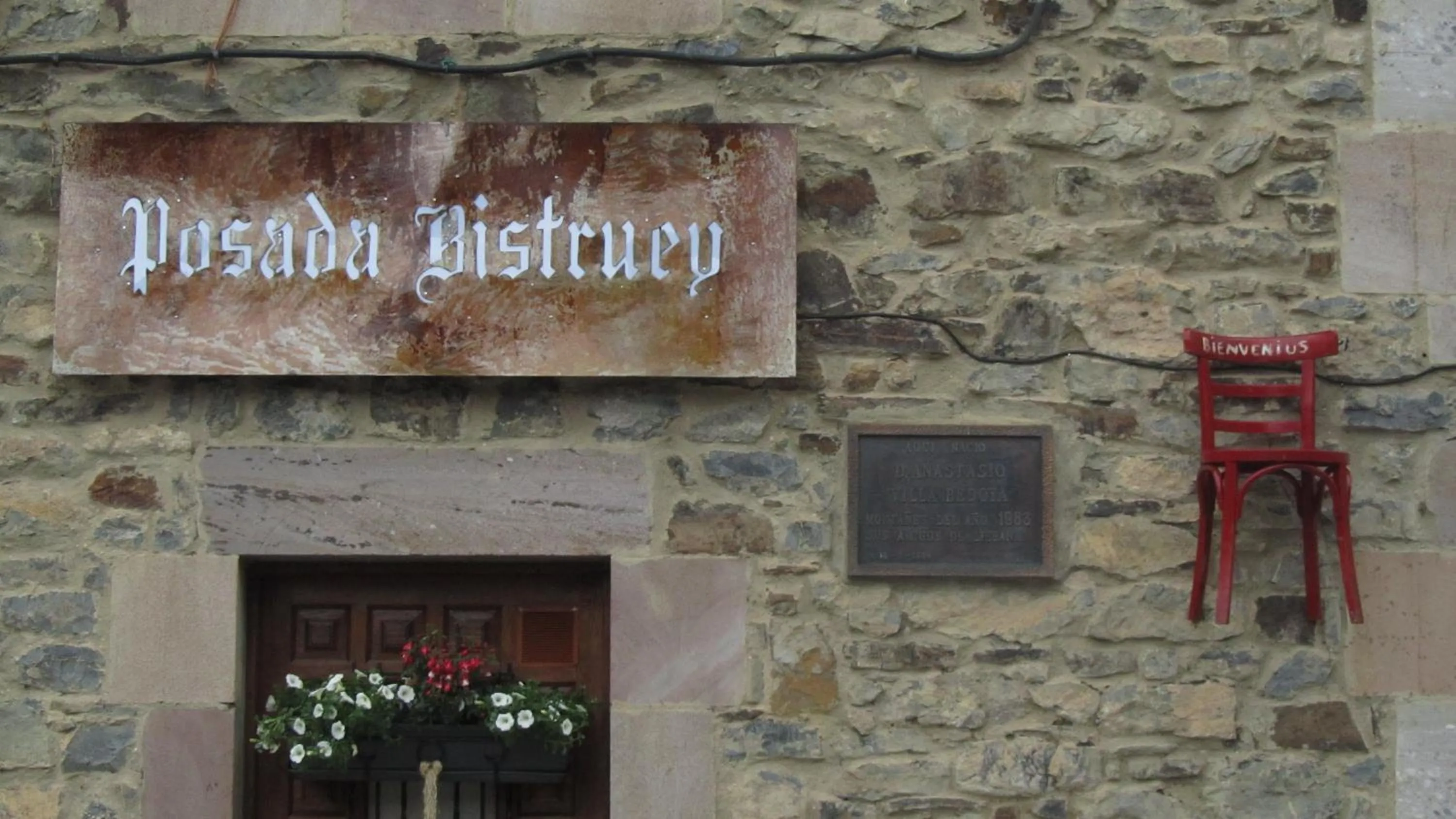 Facade/entrance in Posada Rural Bistruey