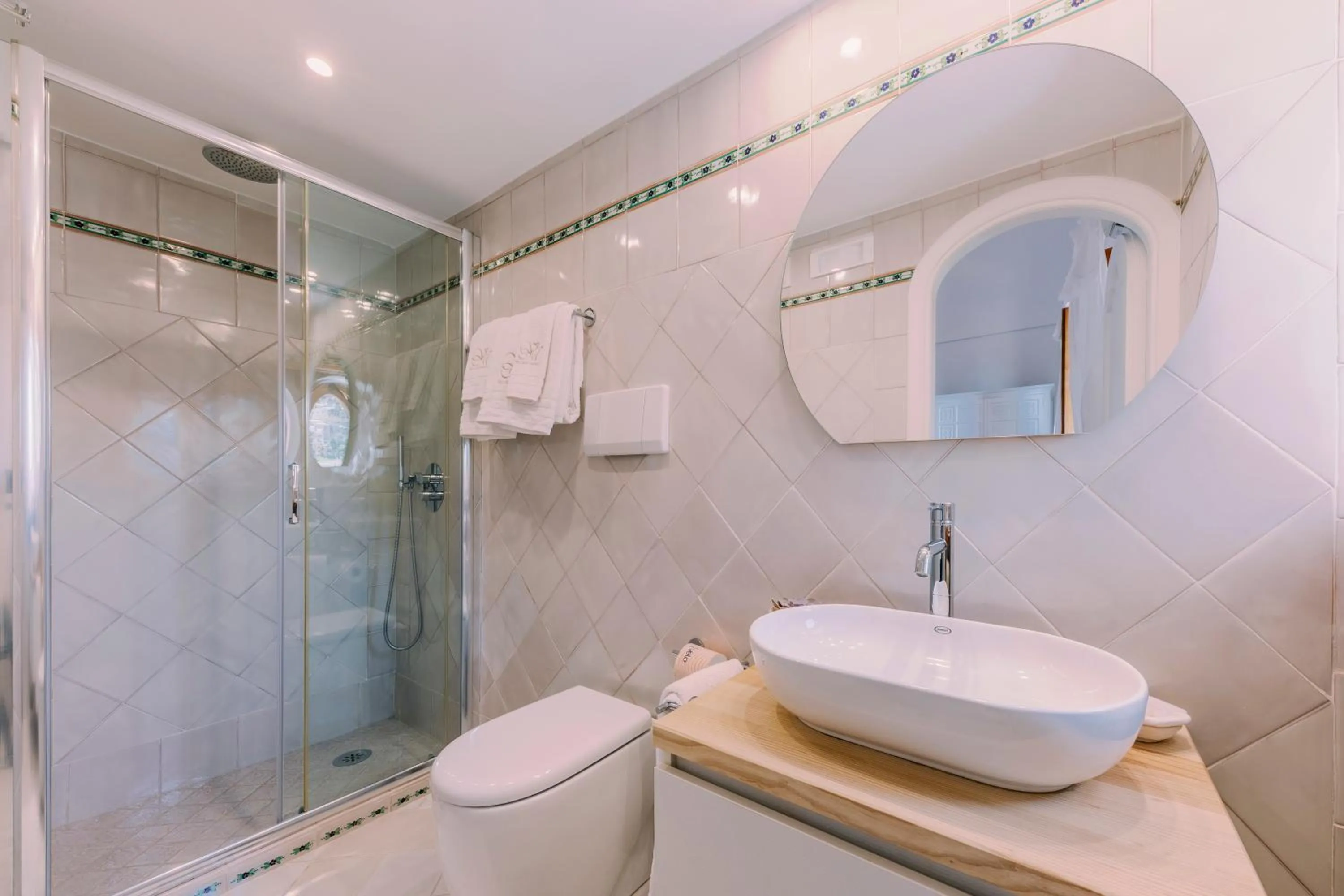 Shower in Villa Mary Suites