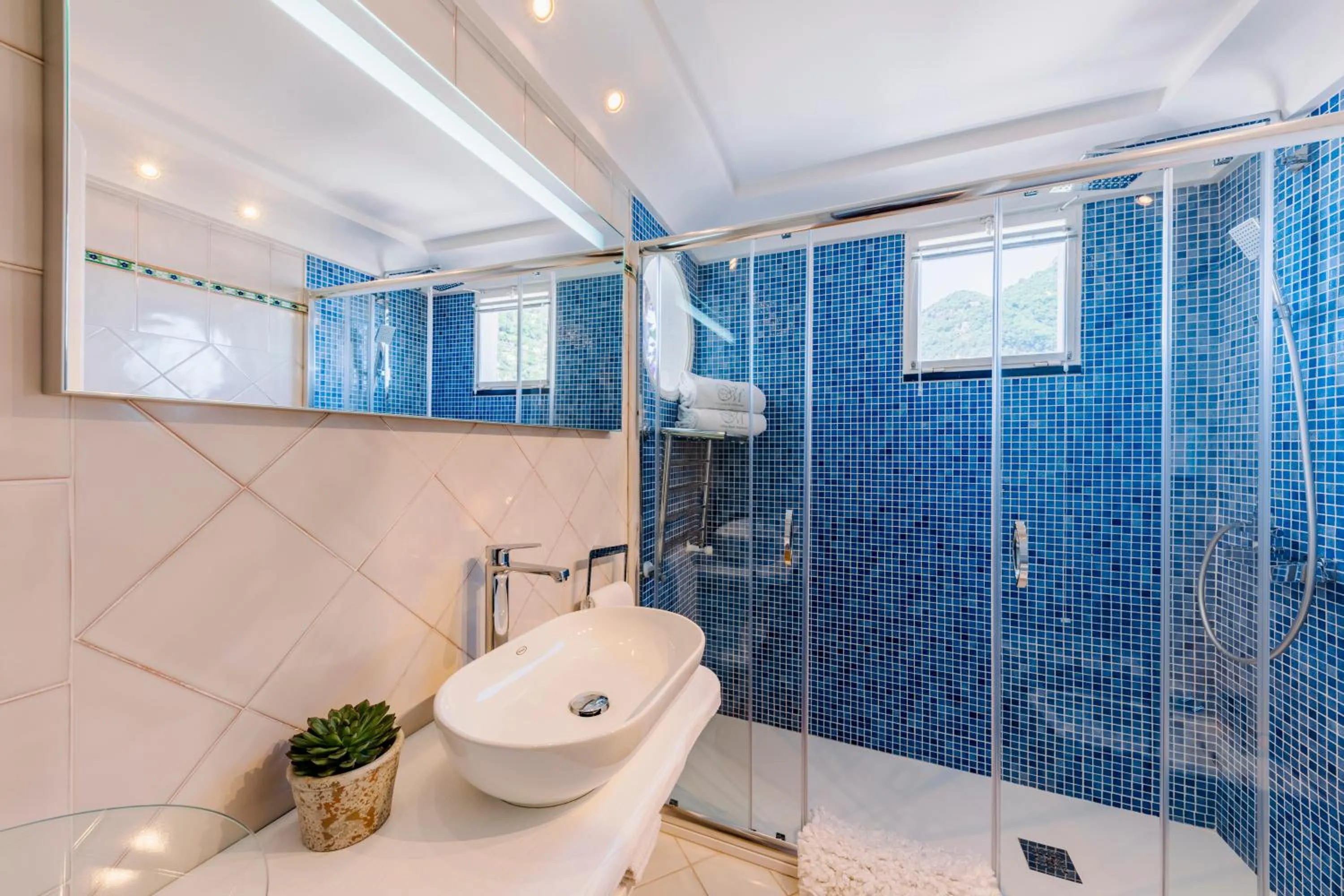 Shower in Villa Mary Suites