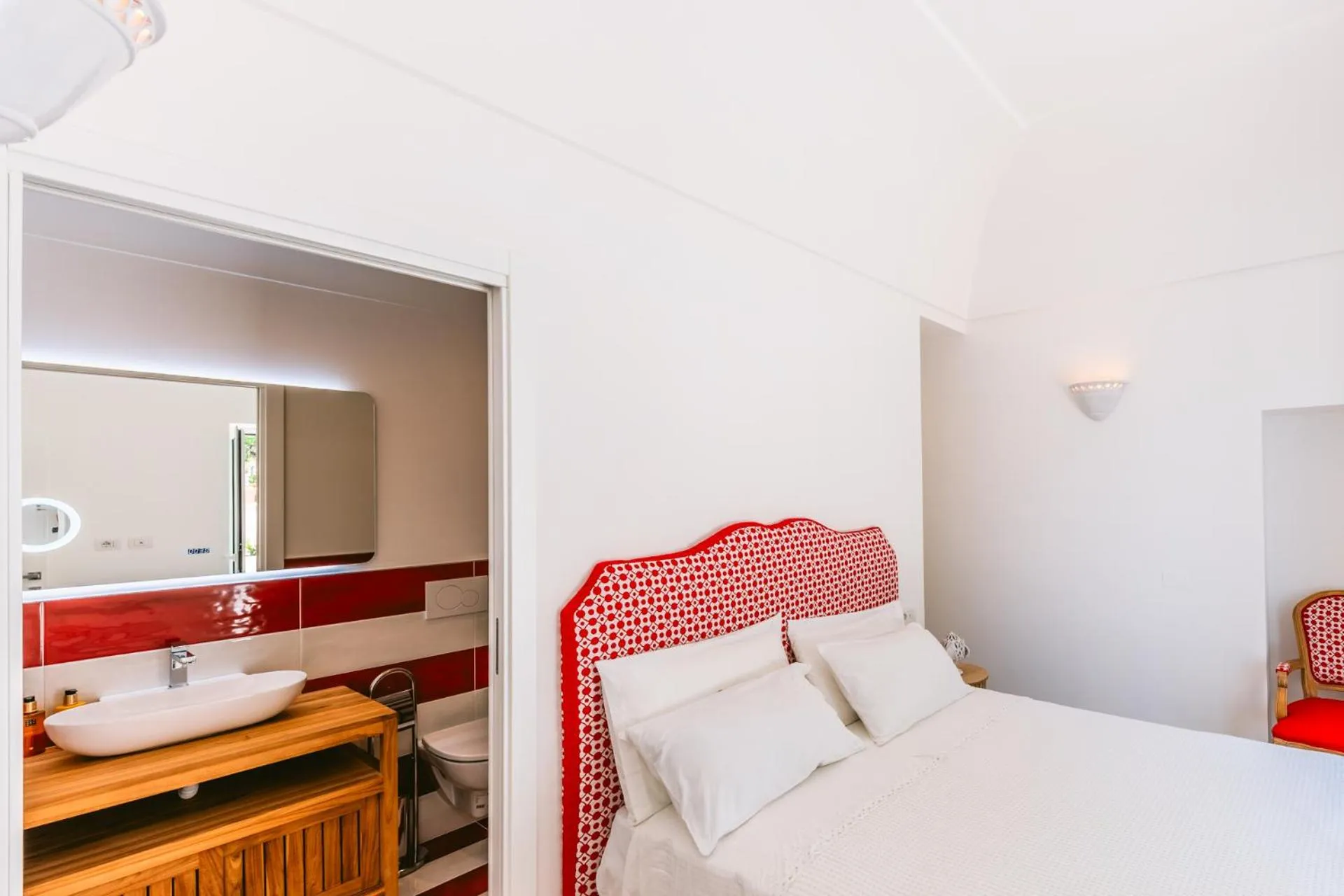 Bed in Villa Mary Suites