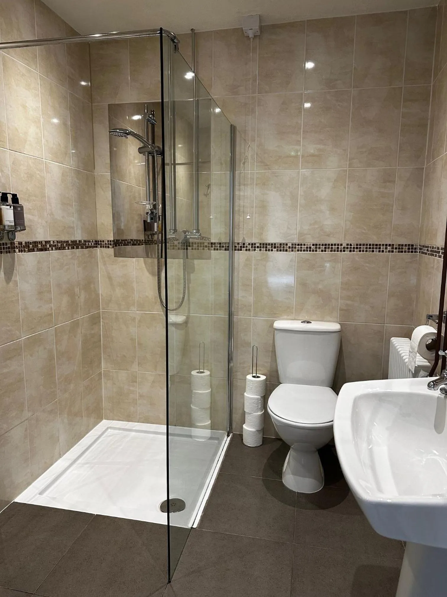 Shower in New Inn Appletreewick