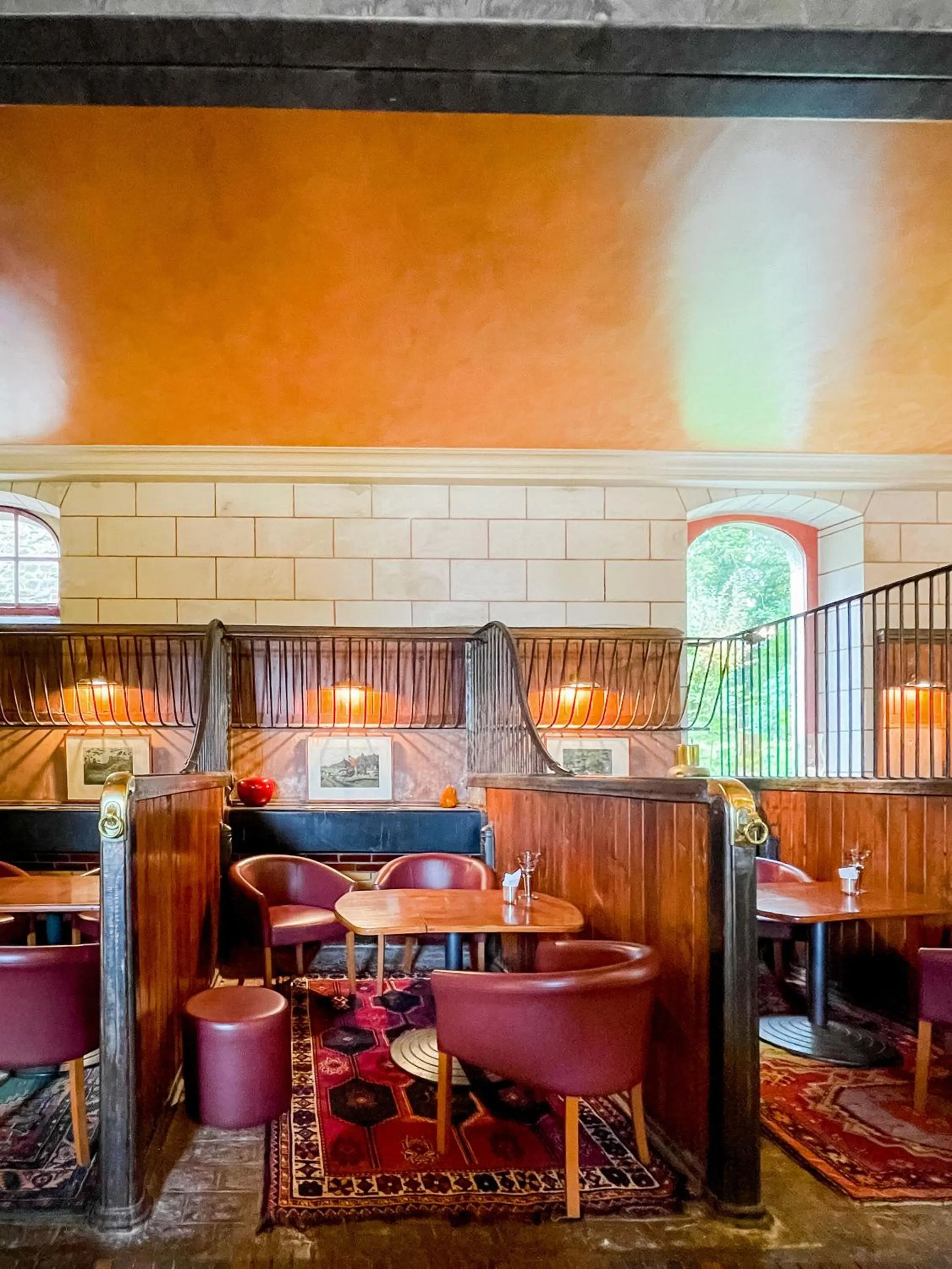 Lounge or bar in Hôtel & Spa de La Bretesche