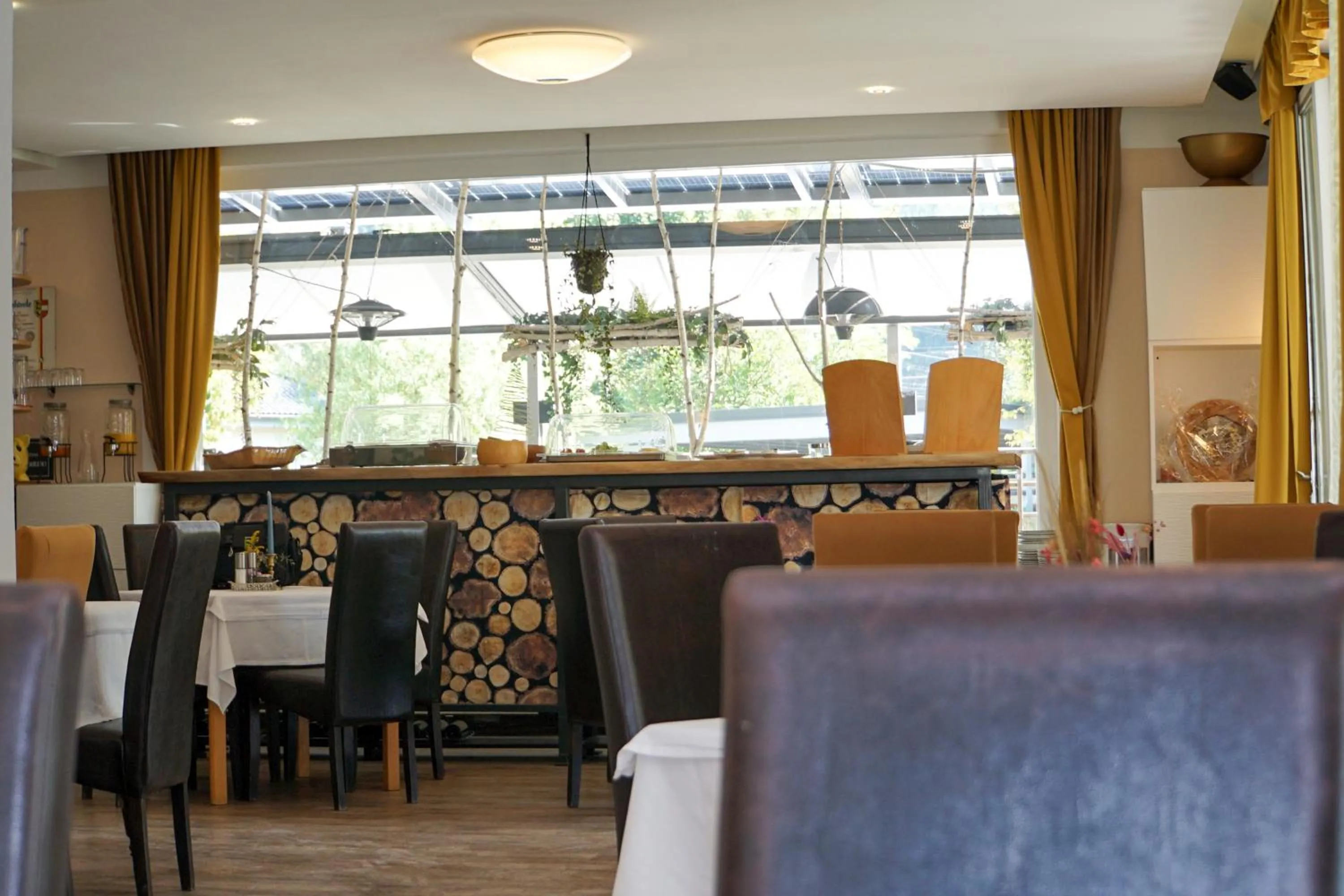 Restaurant/places to eat in Hotel Hudelist