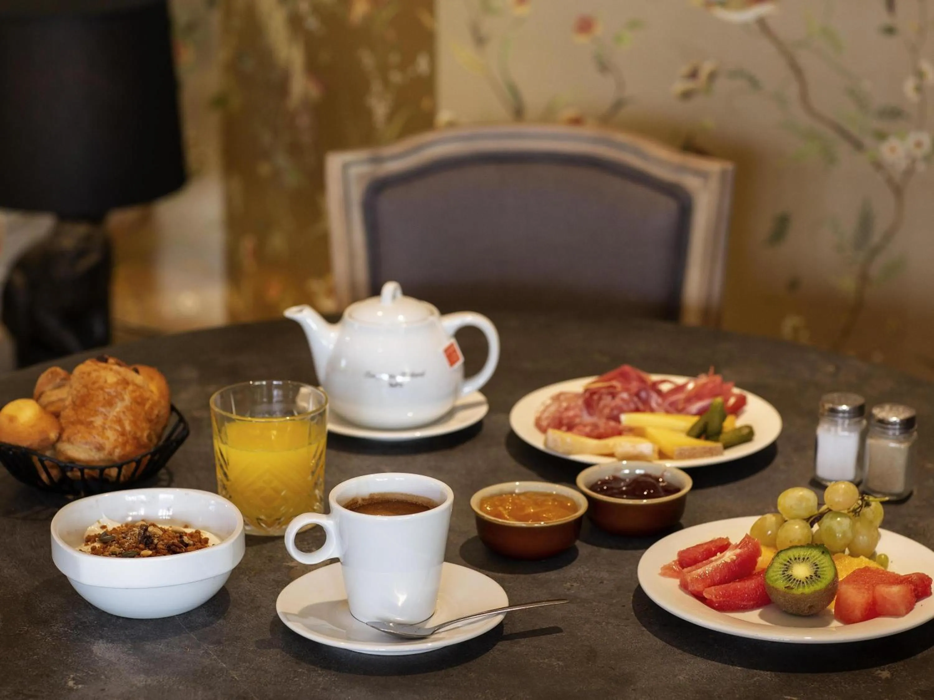 Breakfast in Mercure Rambouillet Relays Du Château