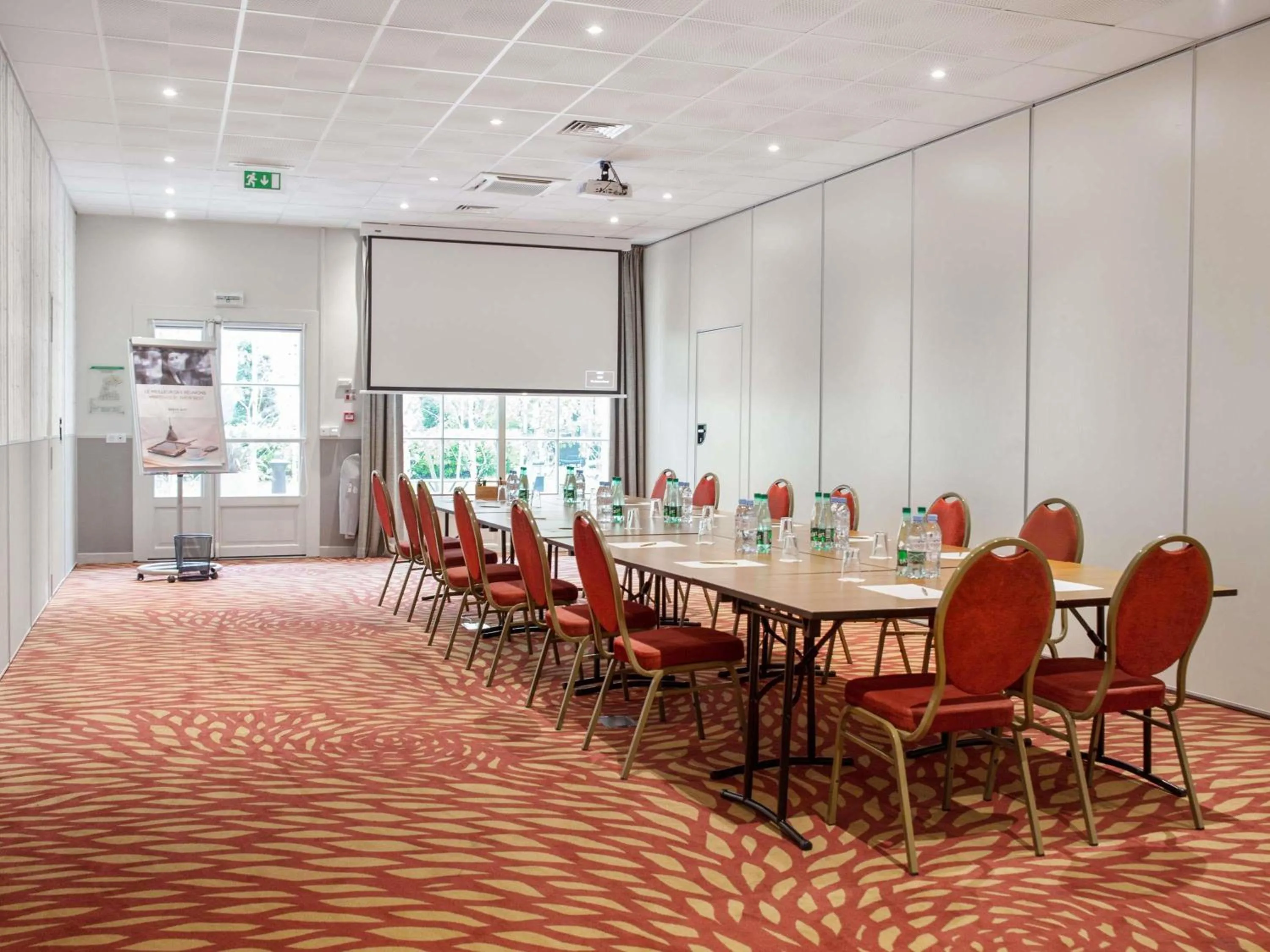 Meeting/conference room in Mercure Rambouillet Relays Du Château