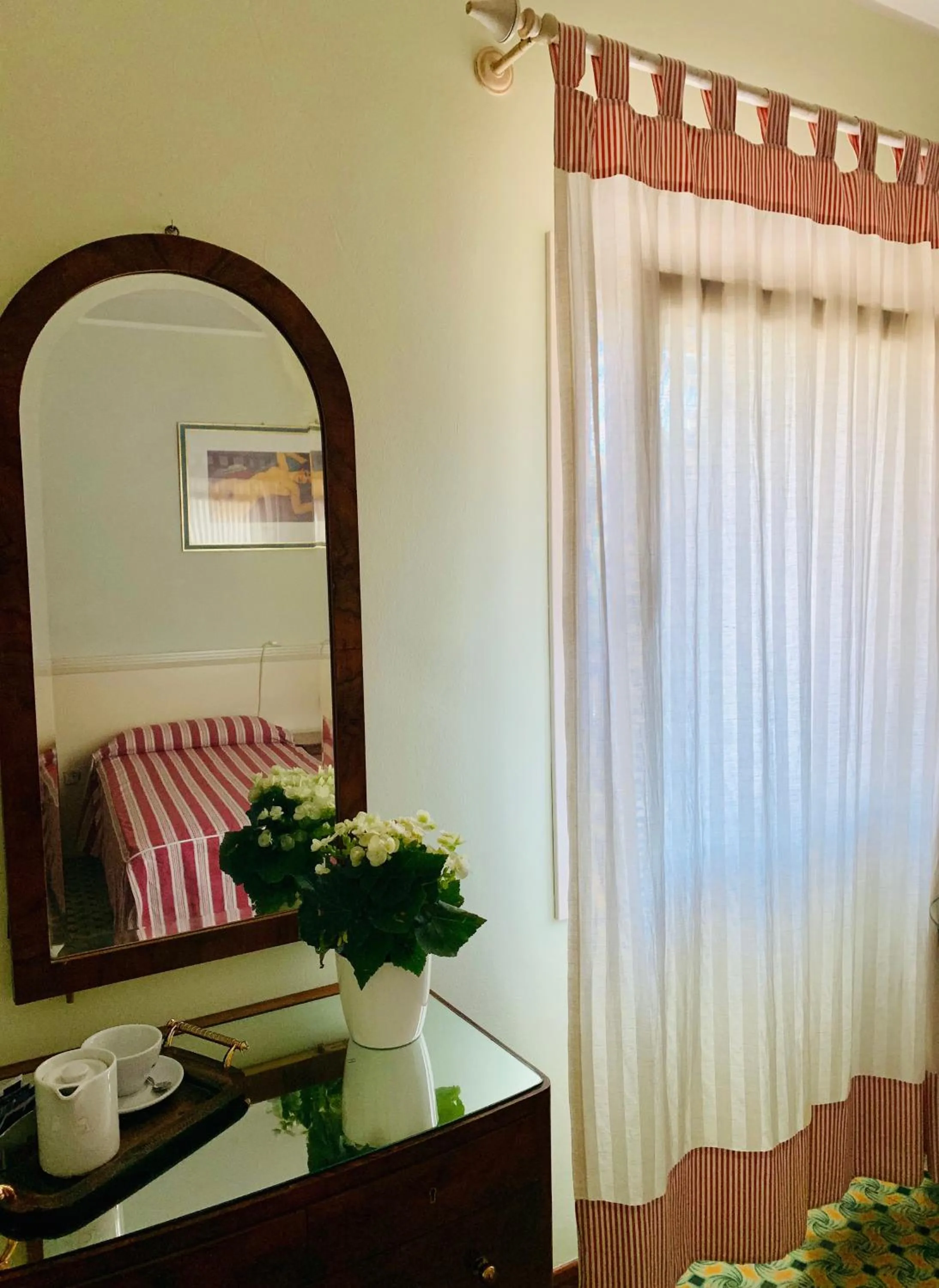 Coffee/tea facilities in Locanda Toronto