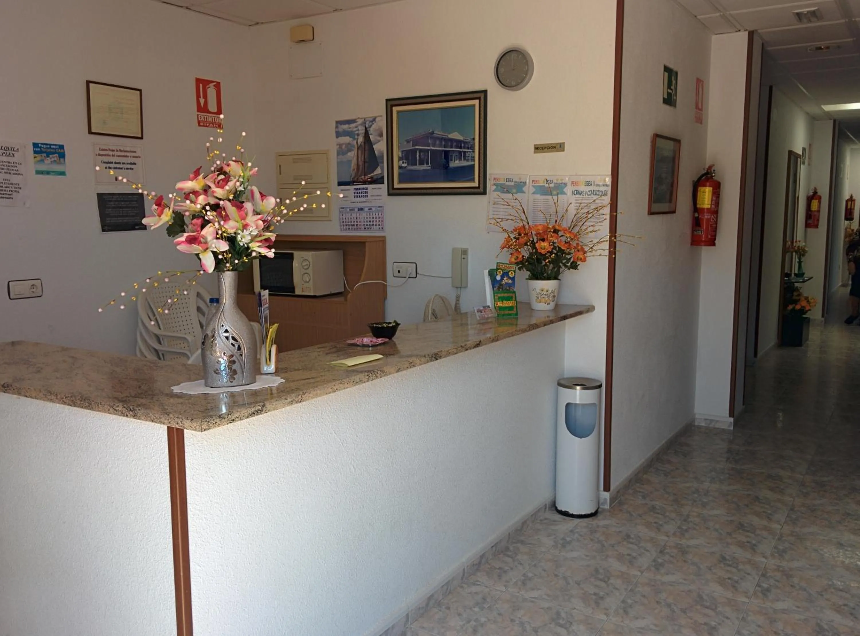 Lobby or reception in Pensión Egea II