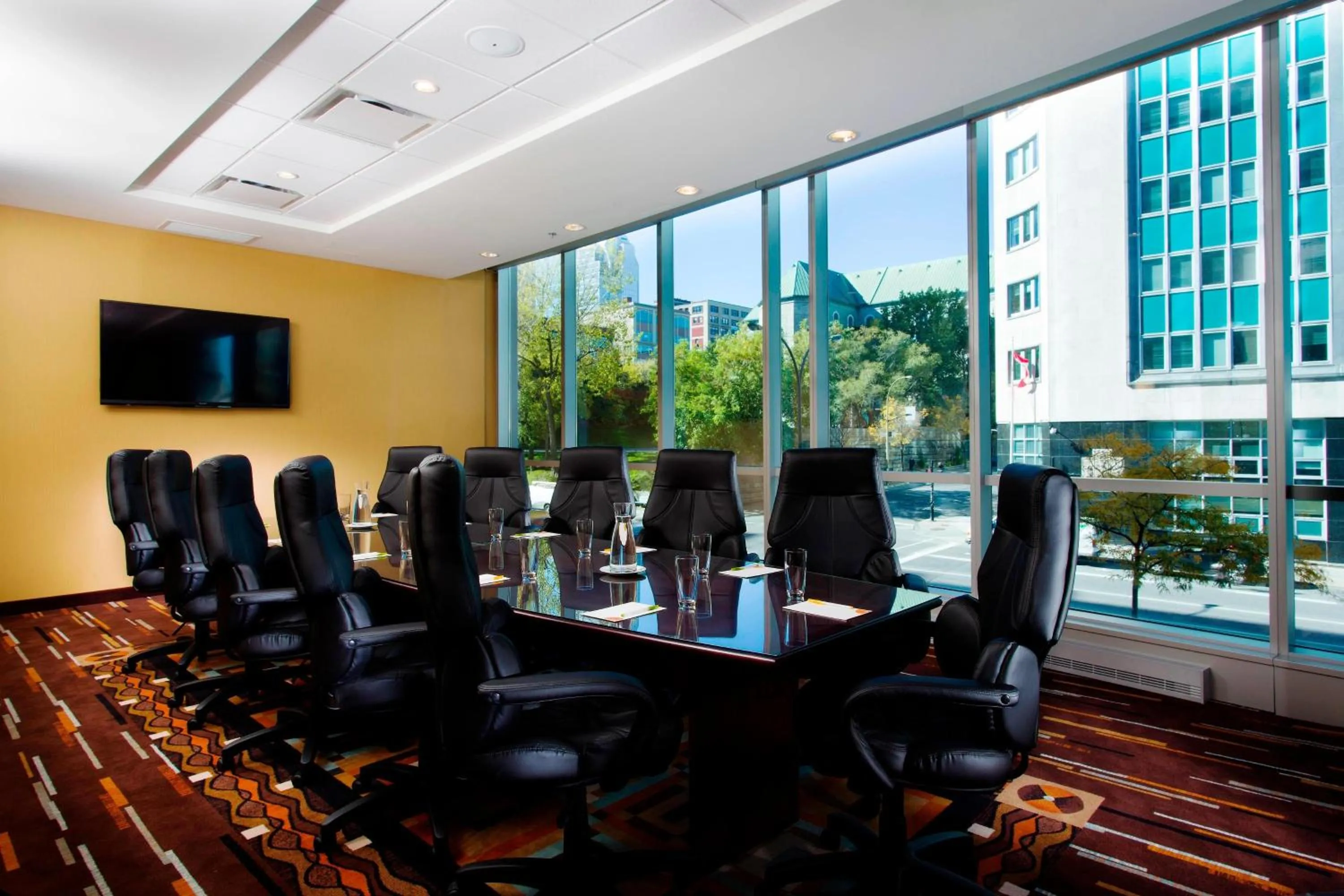 Meeting/conference room in Courtyard par Marriott Montréal Centre-ville