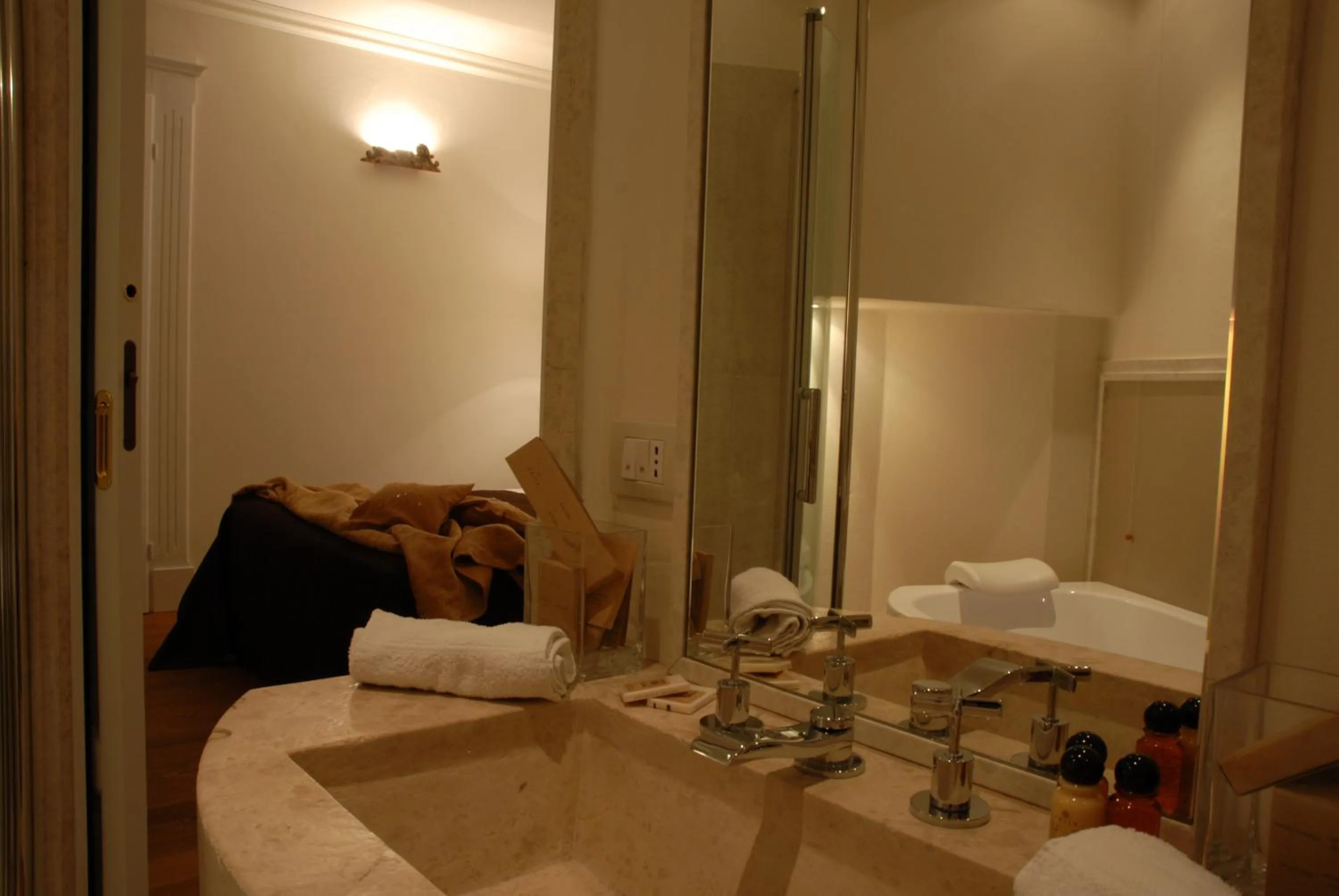 Bathroom in Balneum Boutique Hotel & B&B