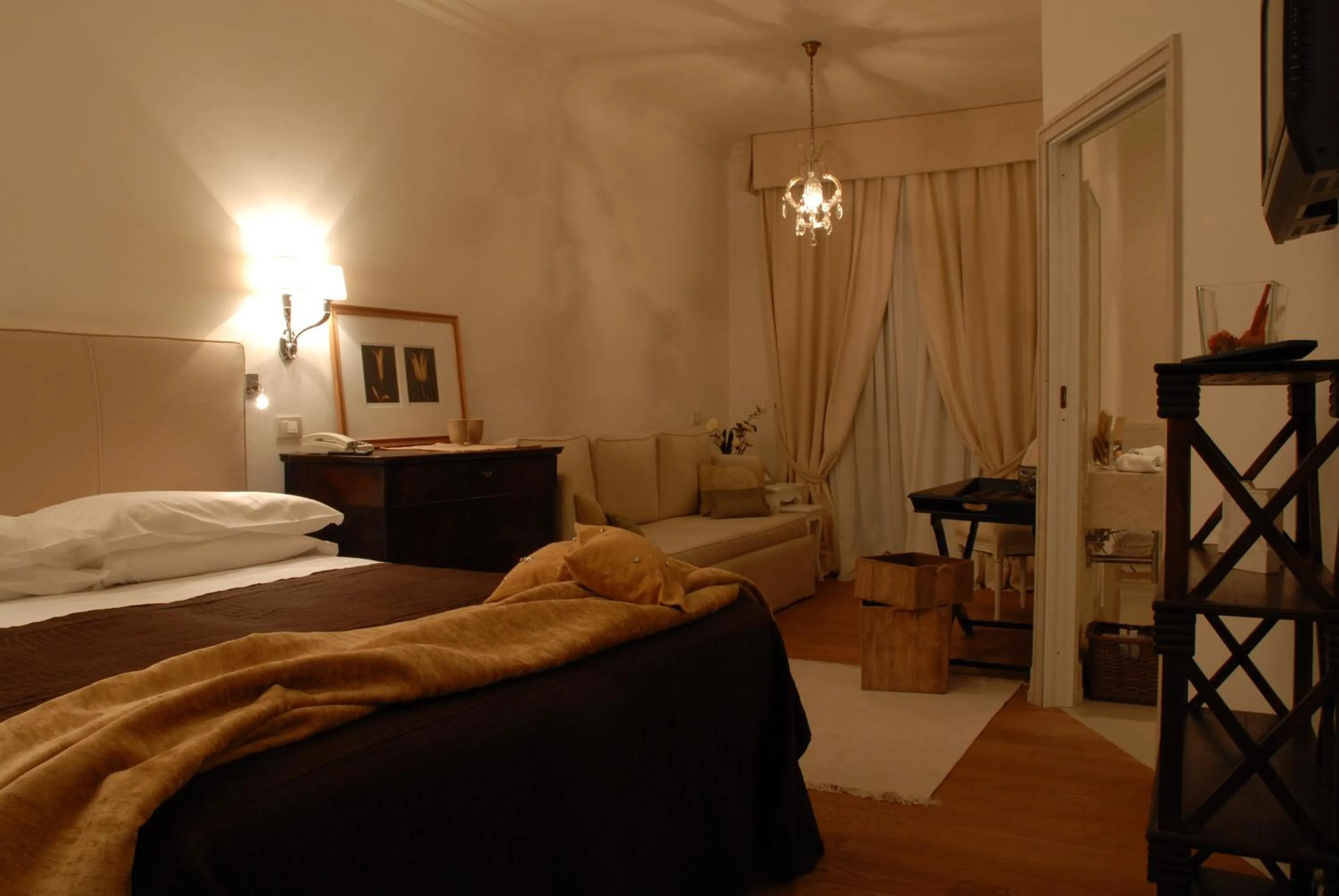 Photo of the whole room, Bed in Balneum Boutique Hotel & B&B