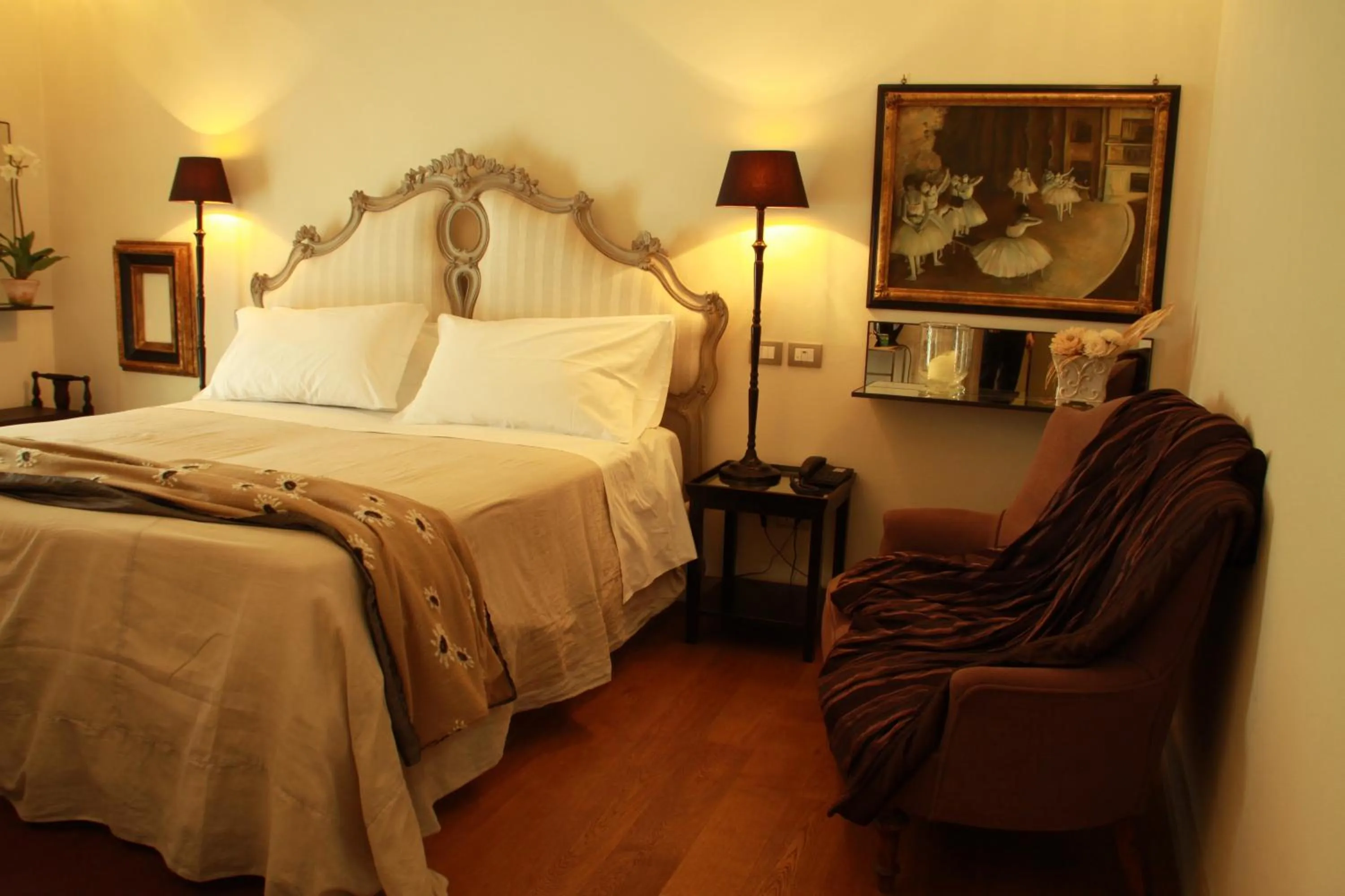 Photo of the whole room, Bed in Balneum Boutique Hotel & B&B