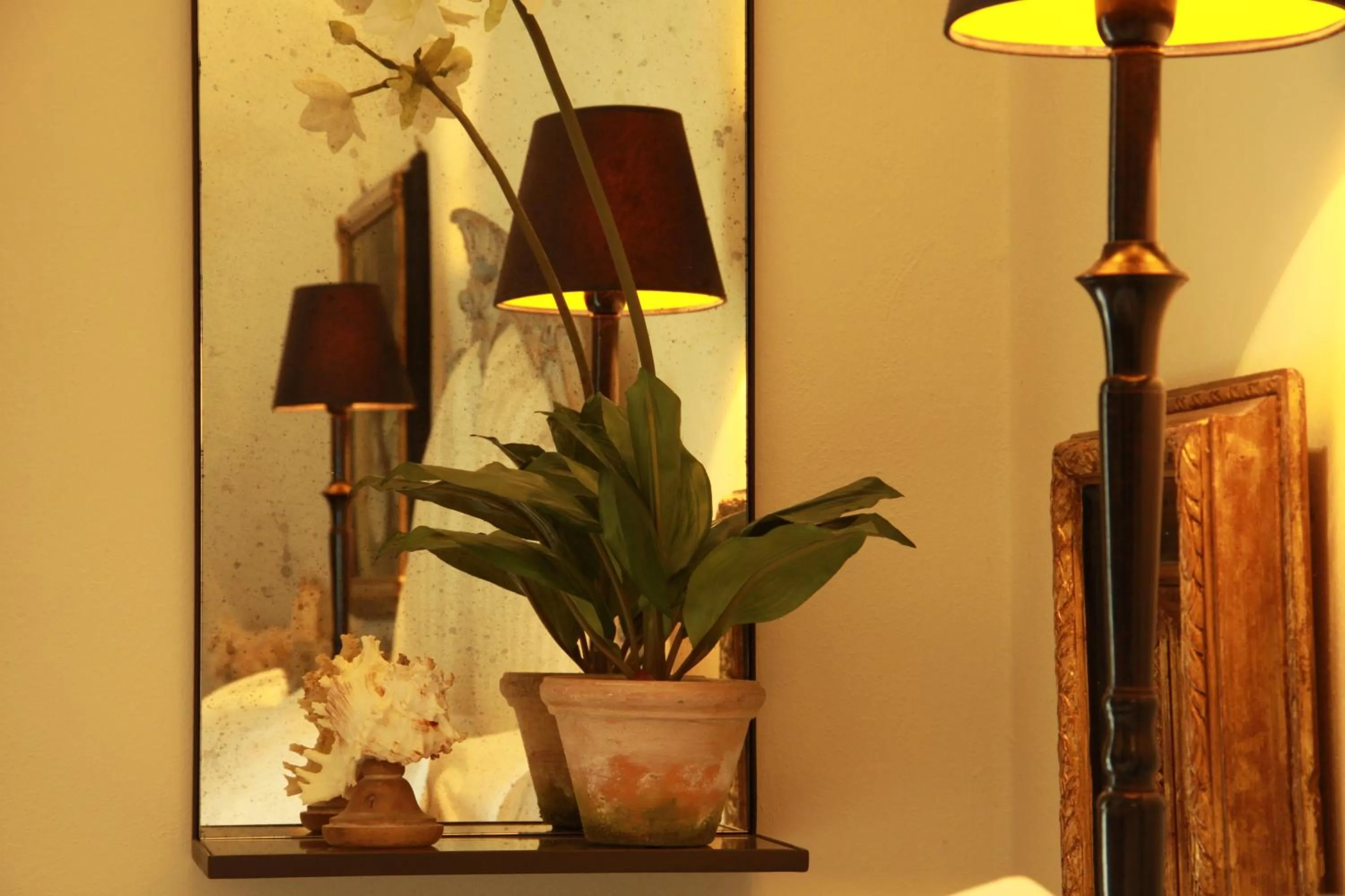 Decorative detail in Balneum Boutique Hotel & B&B