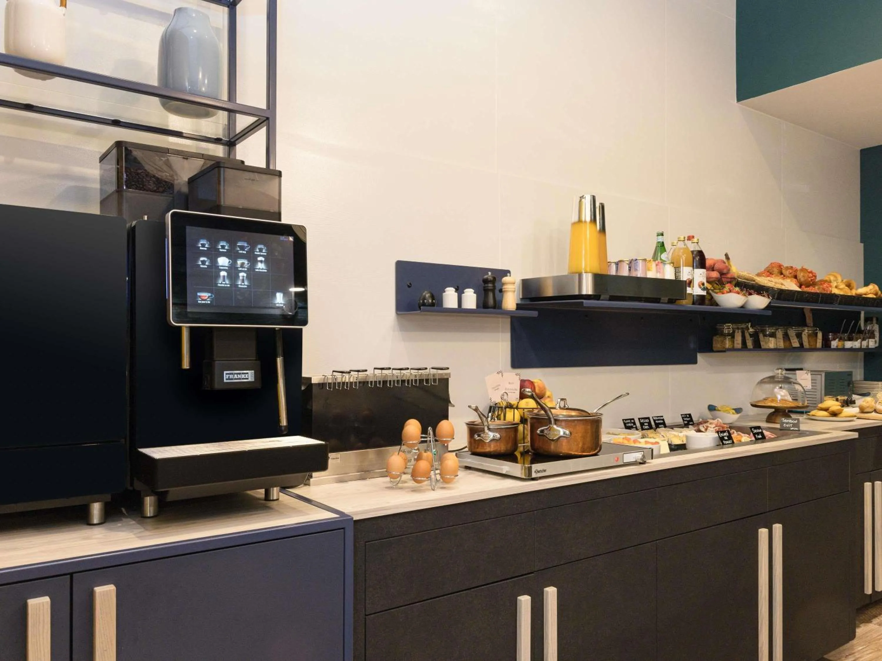 Breakfast in Mercure Annecy Centre