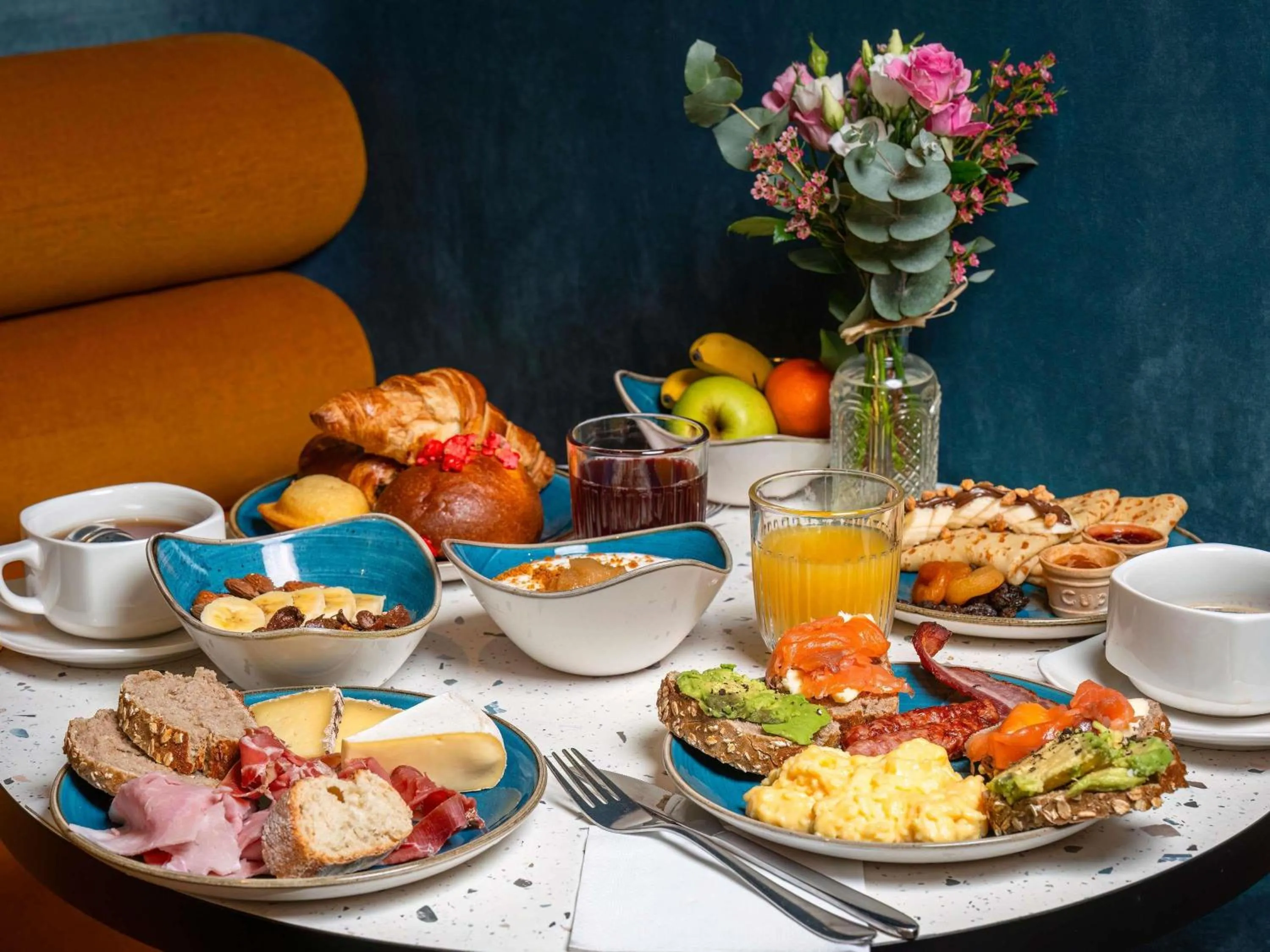 Breakfast in Mercure Annecy Centre