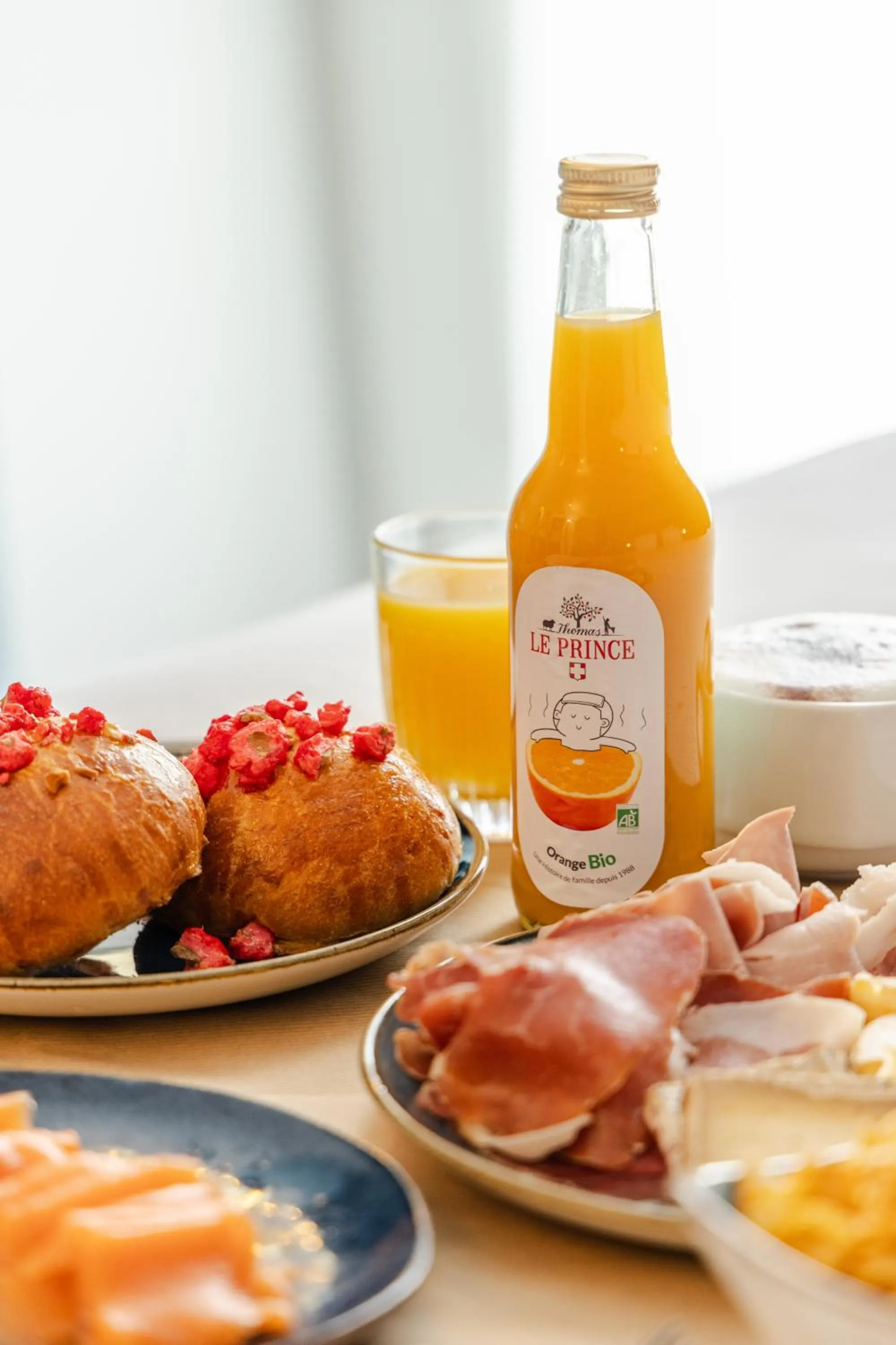 Restaurant/places to eat in Mercure Annecy Centre