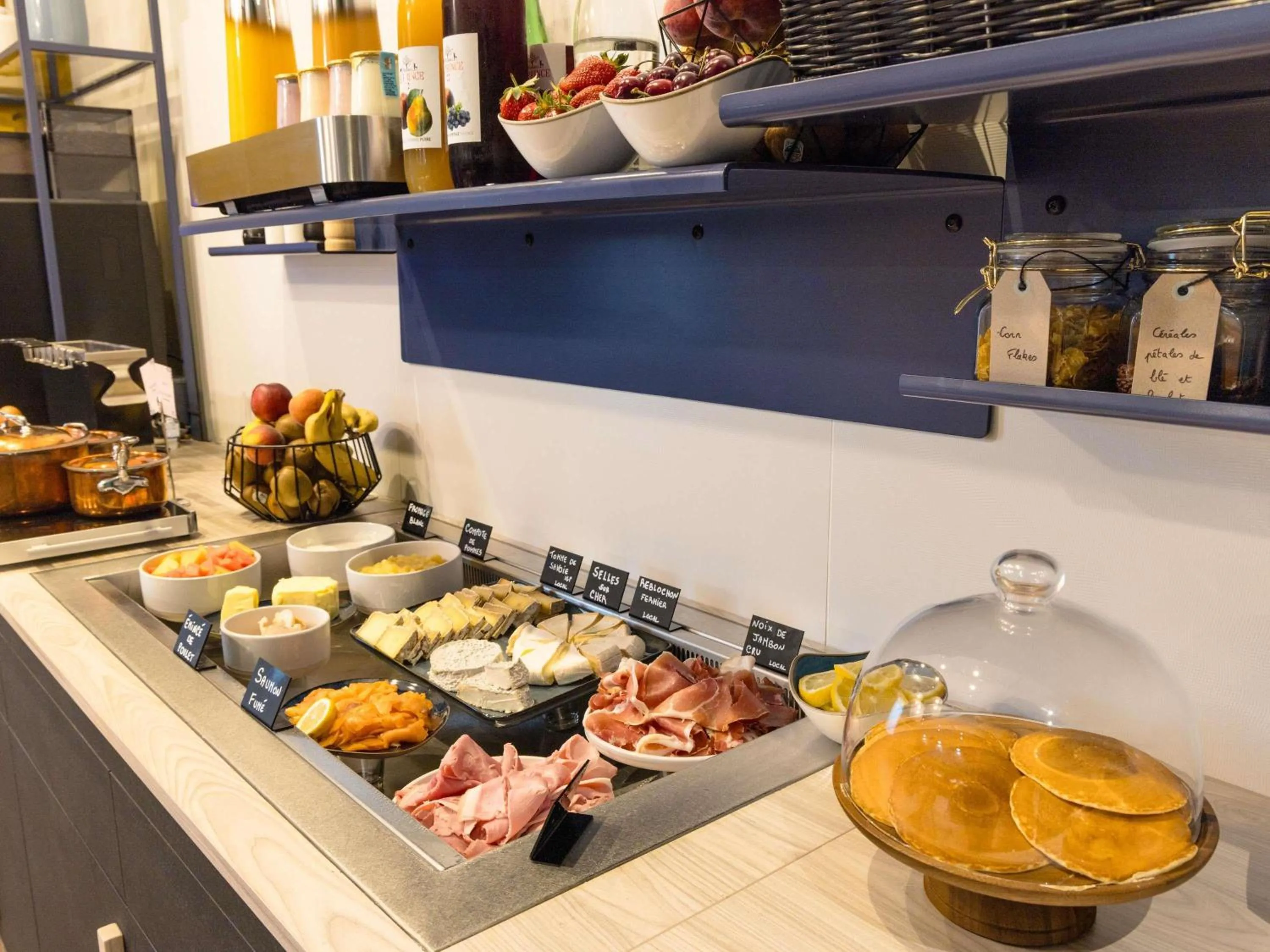 Breakfast in Mercure Annecy Centre