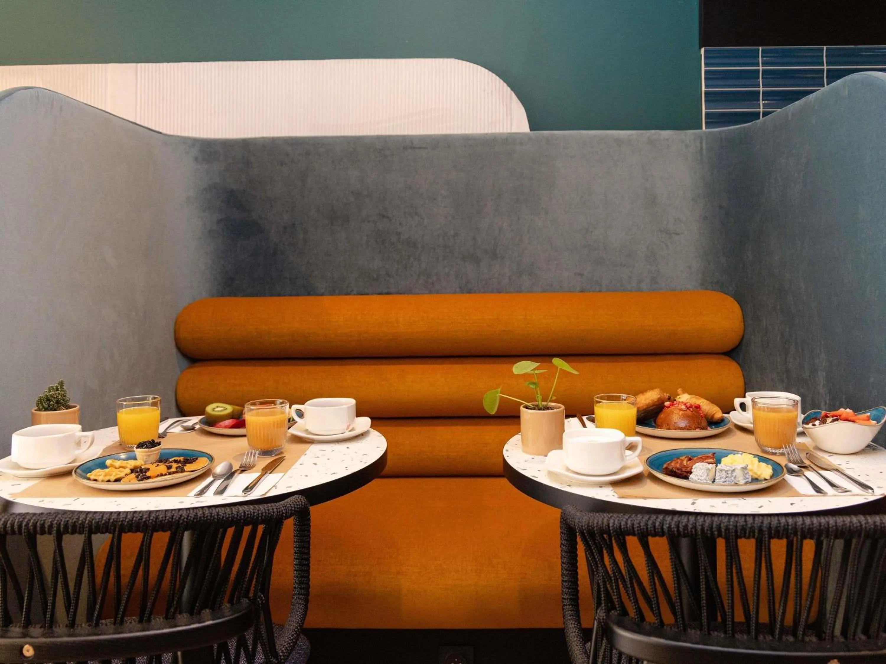 Breakfast in Mercure Annecy Centre