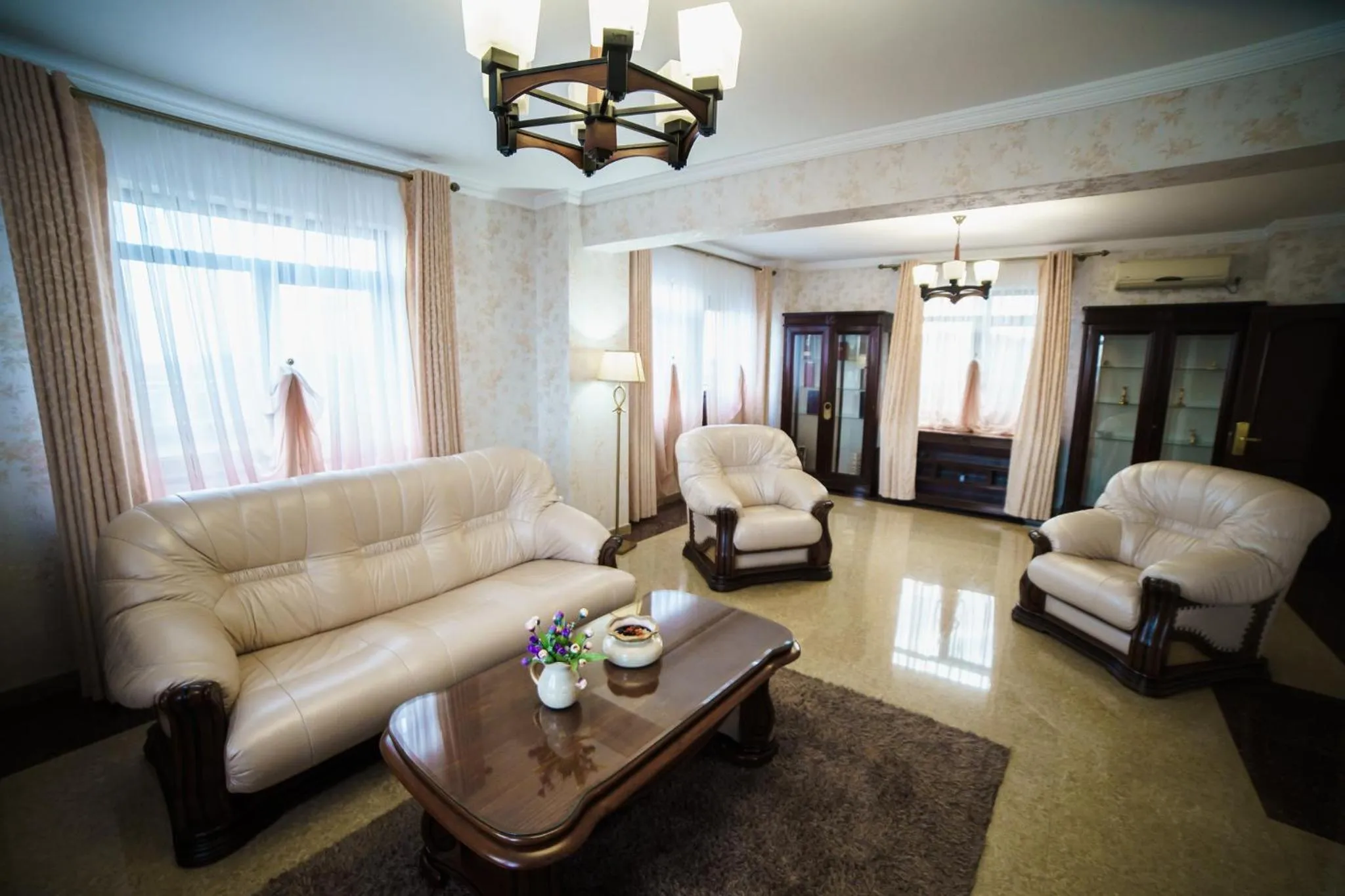 Living room in Grand Hotel Orient Braila