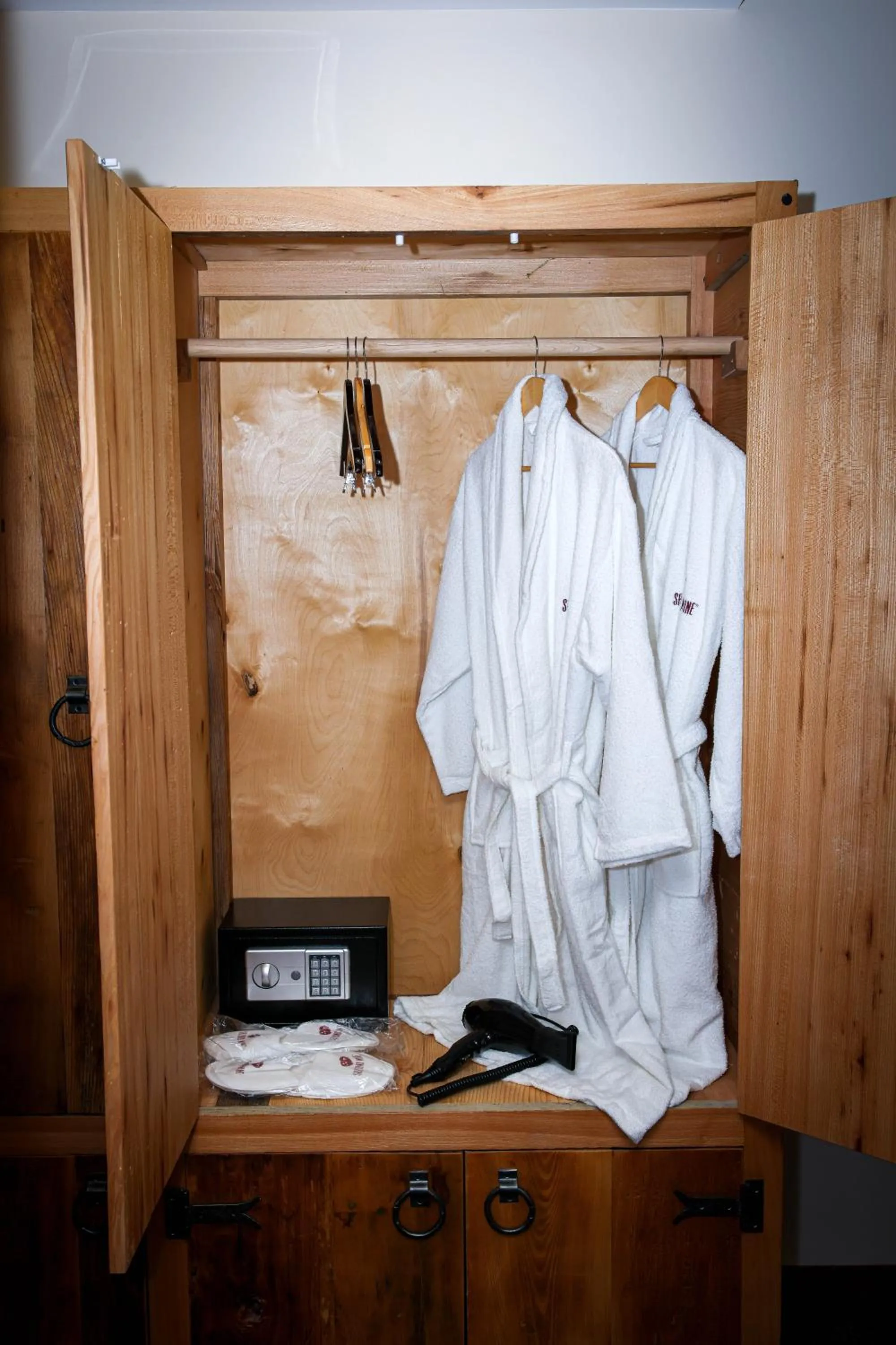 wardrobe in Ethno Sazano Hotel