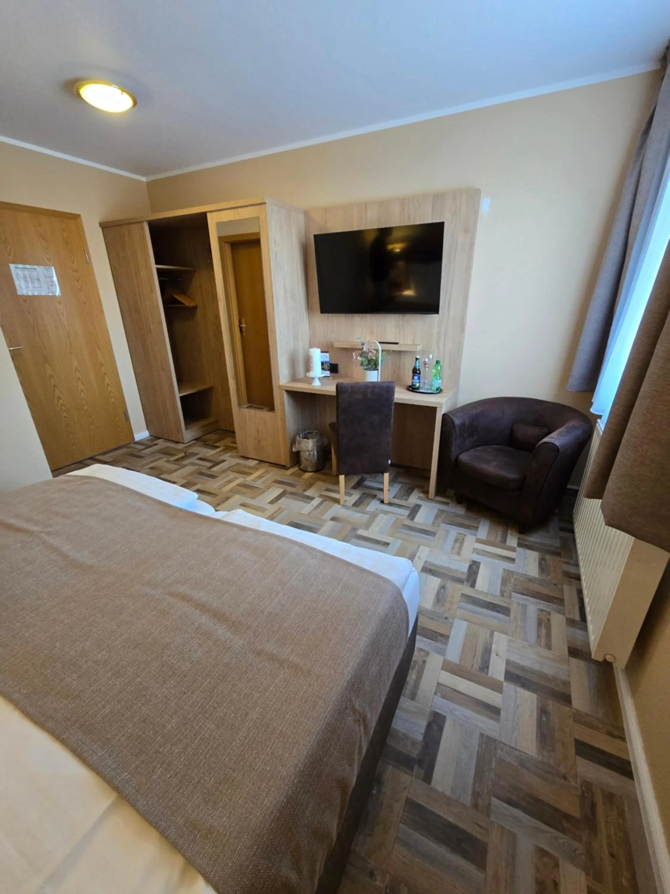 Photo of the whole room, Bed in Landgasthaus Zander