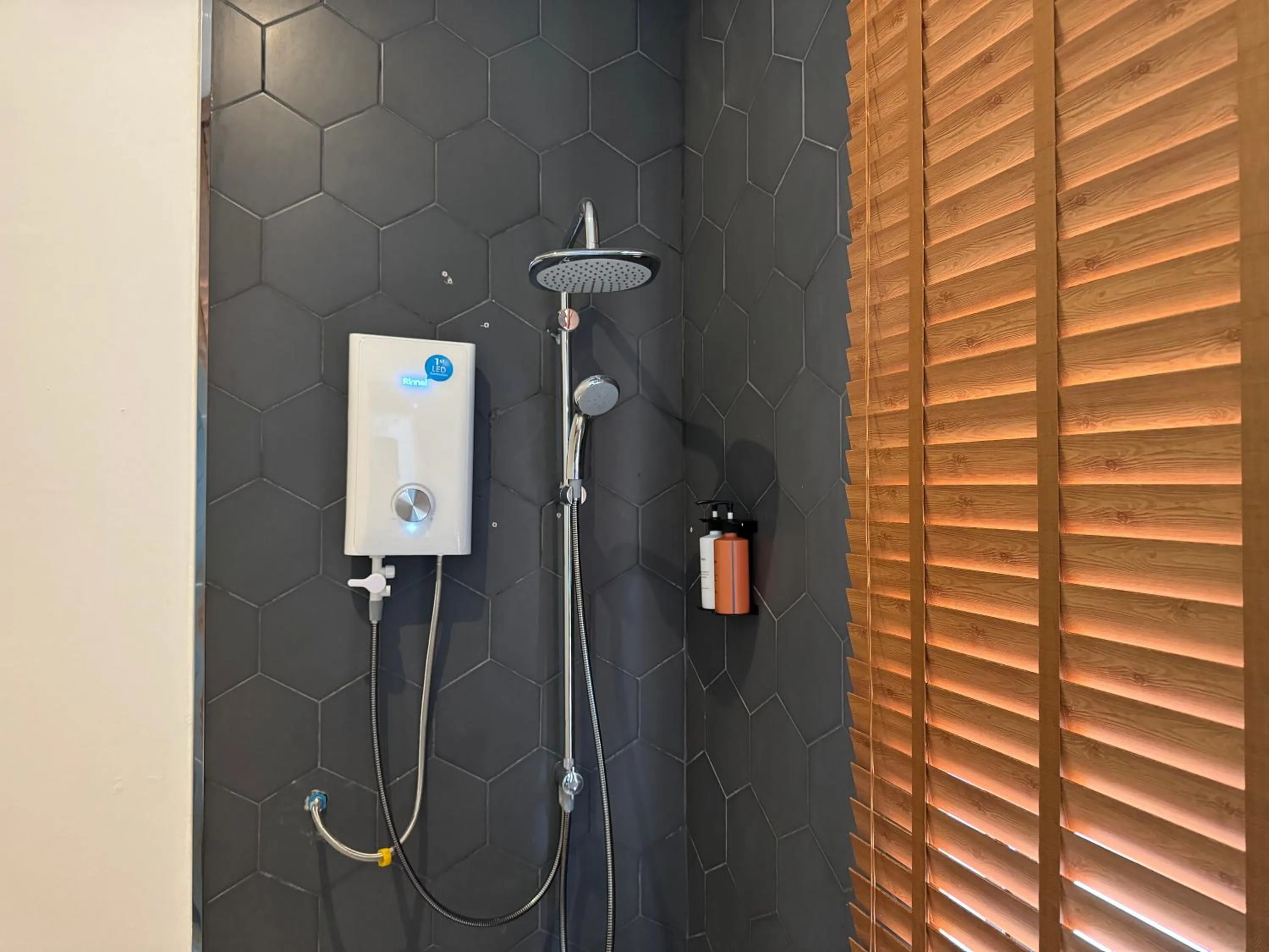 Shower, Bathroom in Bodega Resort